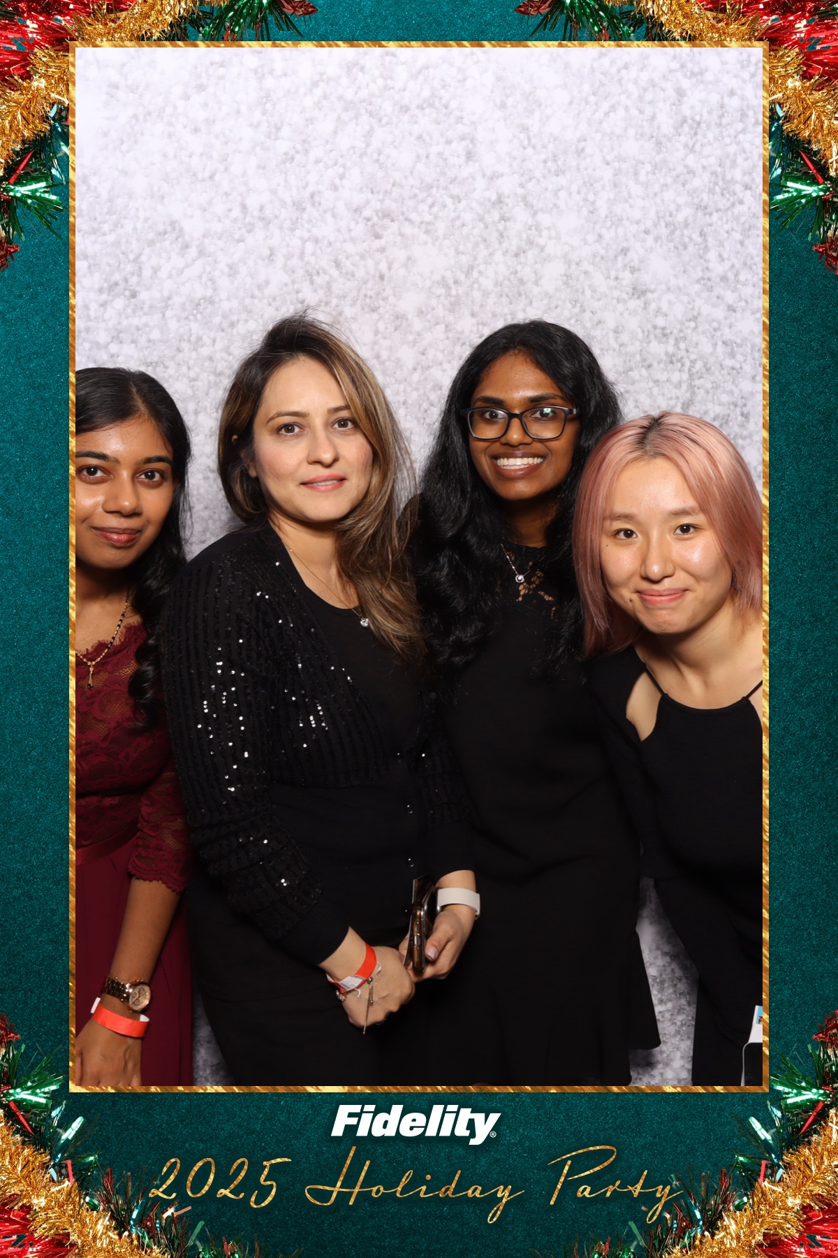Fidelity Canada Holiday Party | View more photos from the event at gallery.myselfiemirror.ca/u/romanmyselfiemirrorca/Fidelity-Canada-Holiday-Party