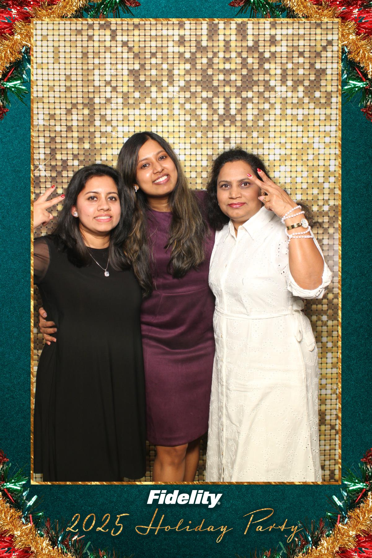 Fidelity Canada Holiday Party | View more photos from the event at gallery.myselfiemirror.ca/u/romanmyselfiemirrorca/Fidelity-Canada-Holiday-Party