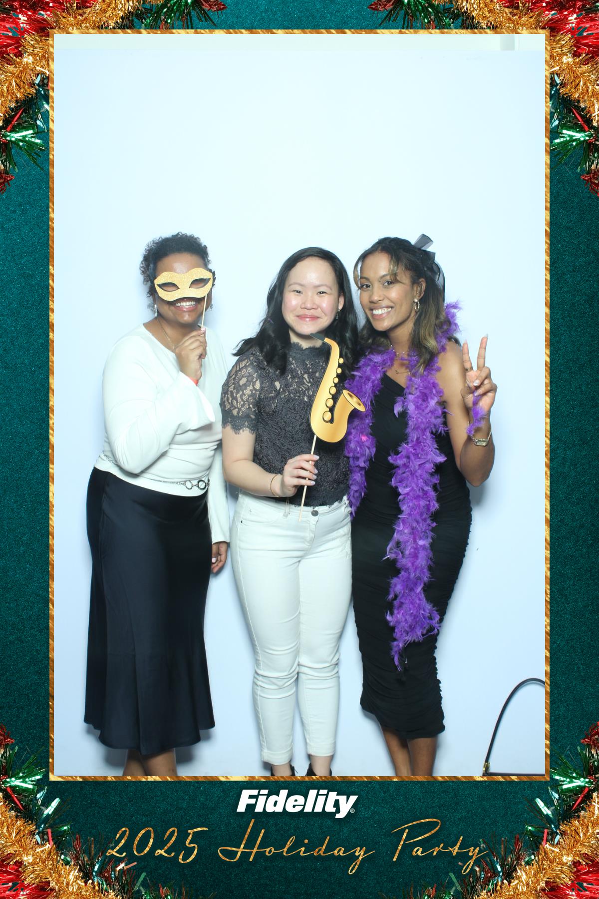 Fidelity Canada Holiday Party | View more photos from the event at gallery.myselfiemirror.ca/u/romanmyselfiemirrorca/Fidelity-Canada-Holiday-Party