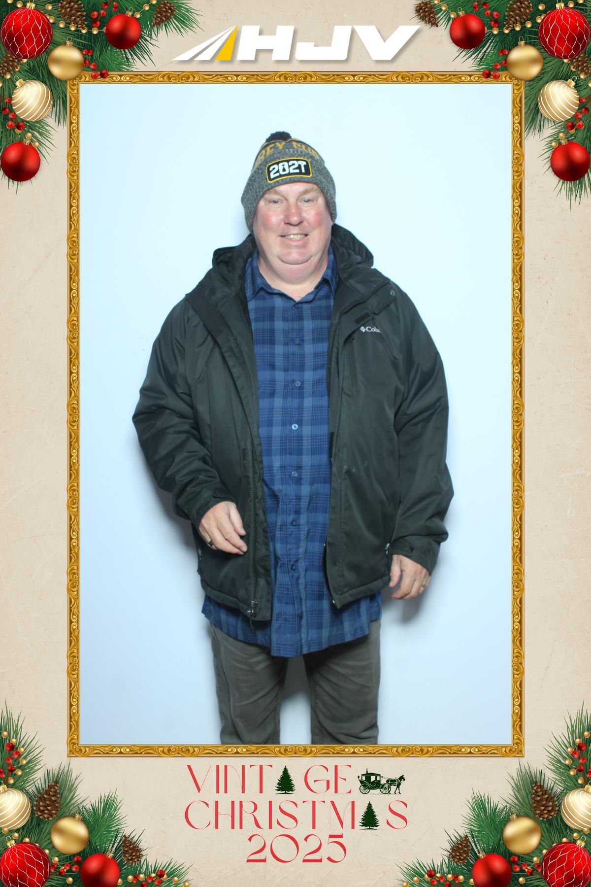 HJV Vintage Christmas 2025 | View more photos from the event at gallery.myselfiemirror.ca/u/romanmyselfiemirrorca/HJV-Vintage-Christmas-2025