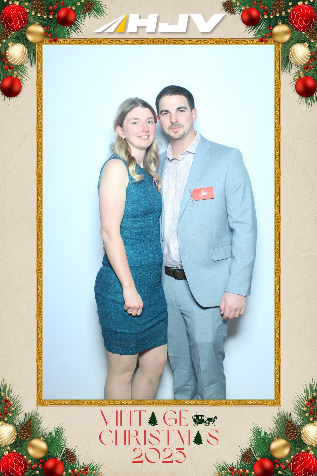HJV Vintage Christmas 2025 | View more photos from the event at gallery.myselfiemirror.ca/u/romanmyselfiemirrorca/HJV-Vintage-Christmas-2025