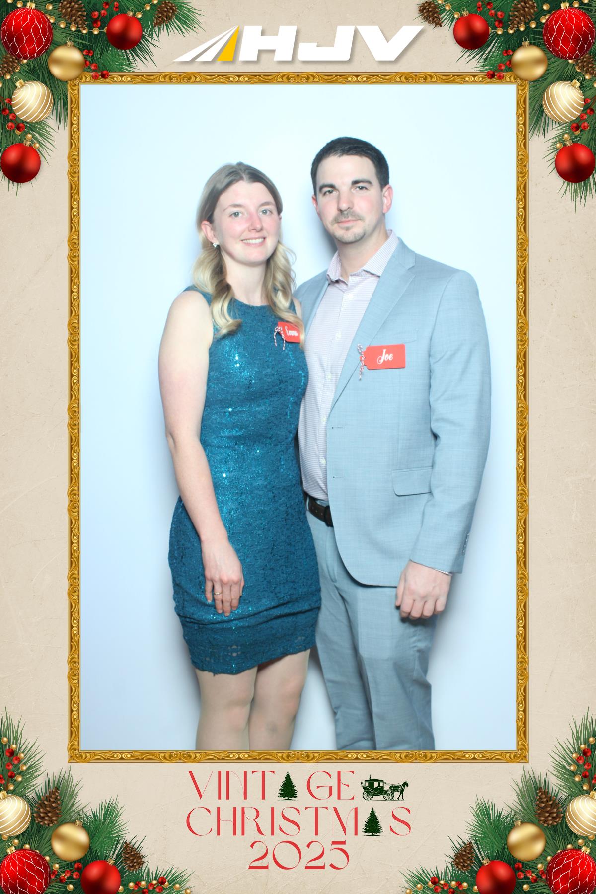 HJV Vintage Christmas 2025 | View more photos from the event at gallery.myselfiemirror.ca/u/romanmyselfiemirrorca/HJV-Vintage-Christmas-2025