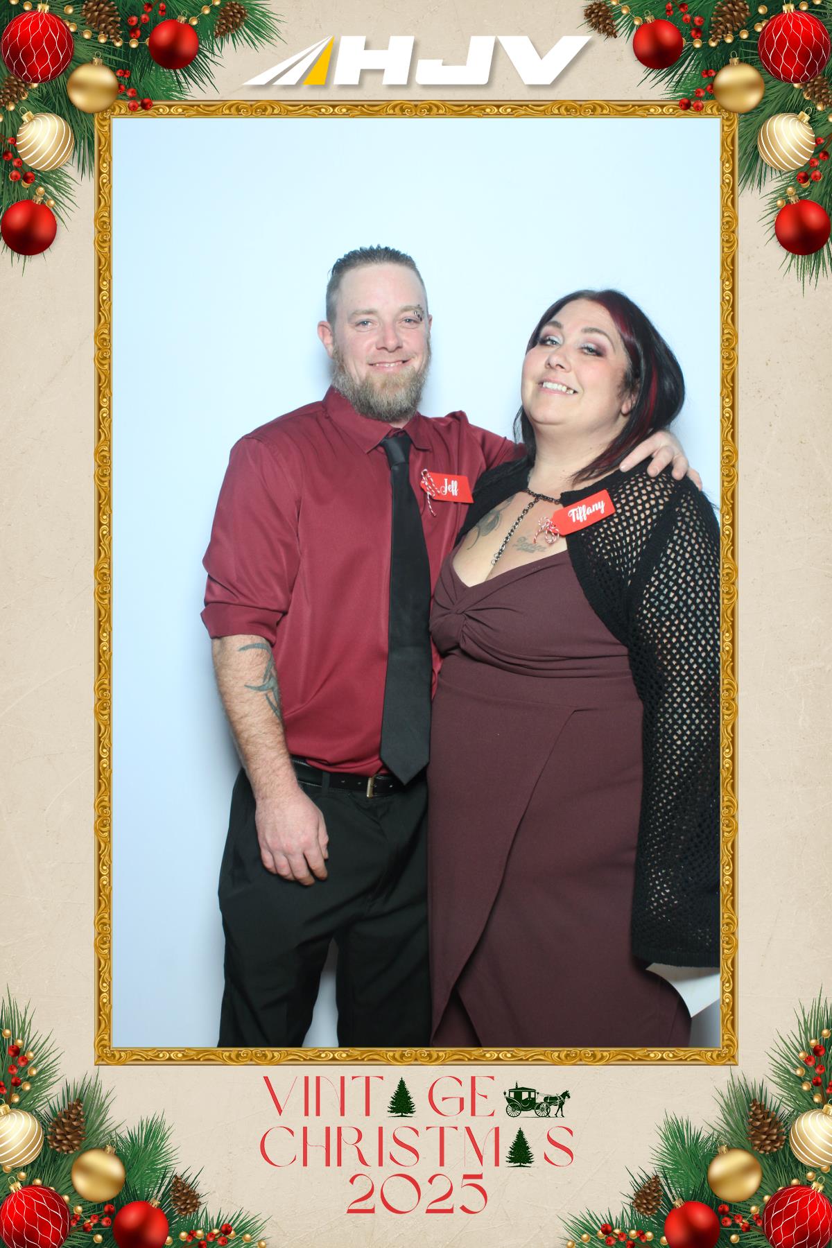 HJV Vintage Christmas 2025 | View more photos from the event at gallery.myselfiemirror.ca/u/romanmyselfiemirrorca/HJV-Vintage-Christmas-2025