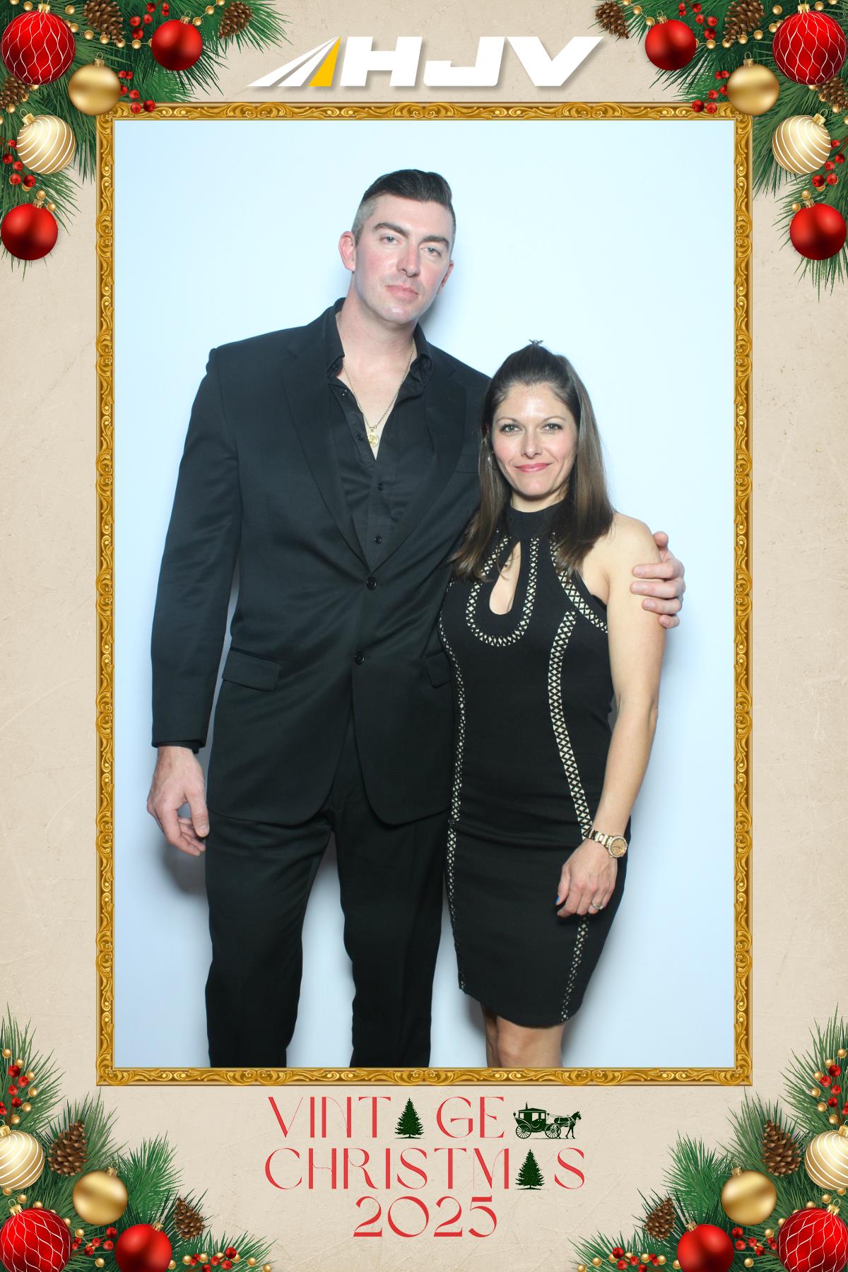 HJV Vintage Christmas 2025 | View more photos from the event at gallery.myselfiemirror.ca/u/romanmyselfiemirrorca/HJV-Vintage-Christmas-2025