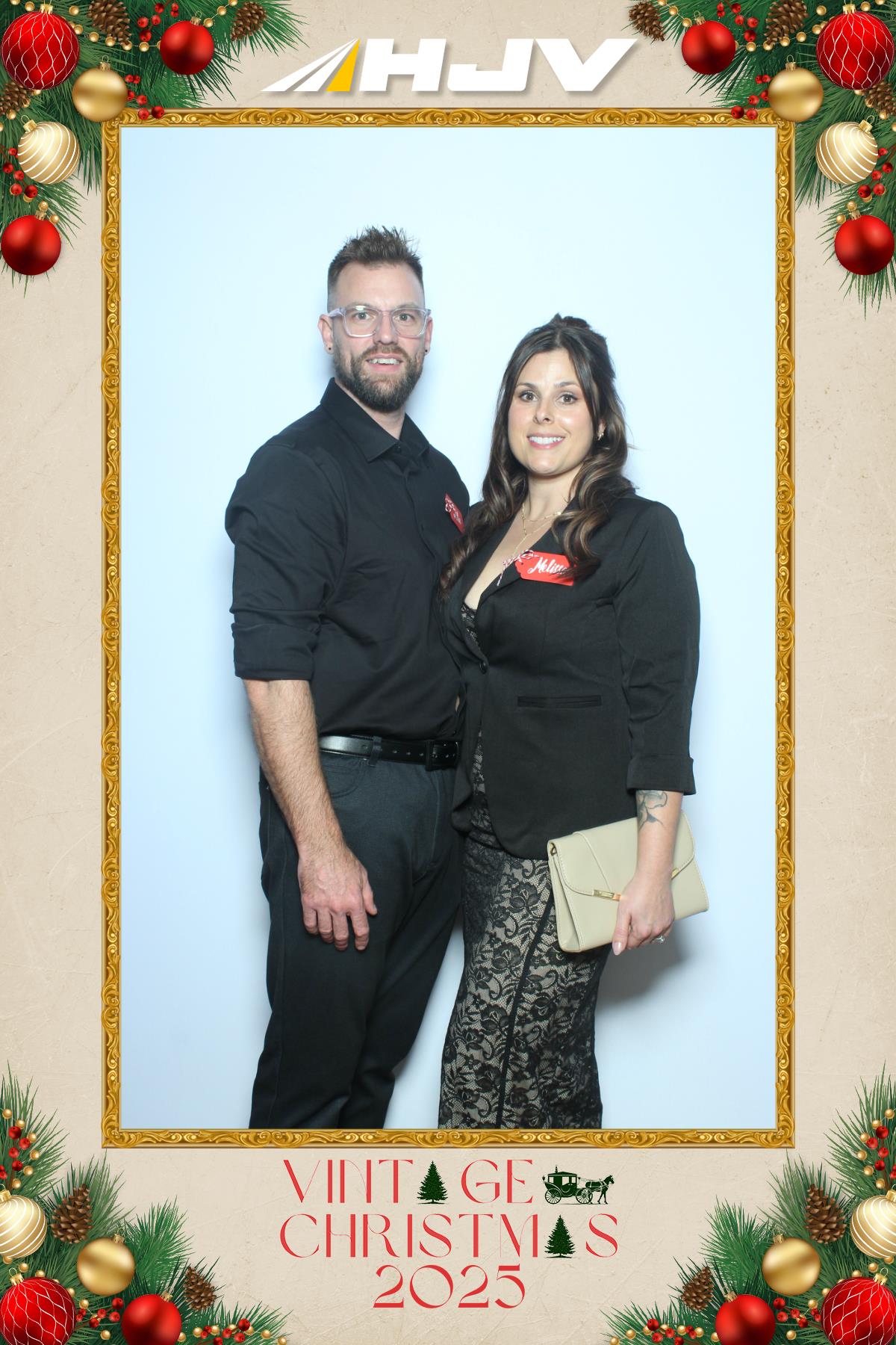 HJV Vintage Christmas 2025 | View more photos from the event at gallery.myselfiemirror.ca/u/romanmyselfiemirrorca/HJV-Vintage-Christmas-2025