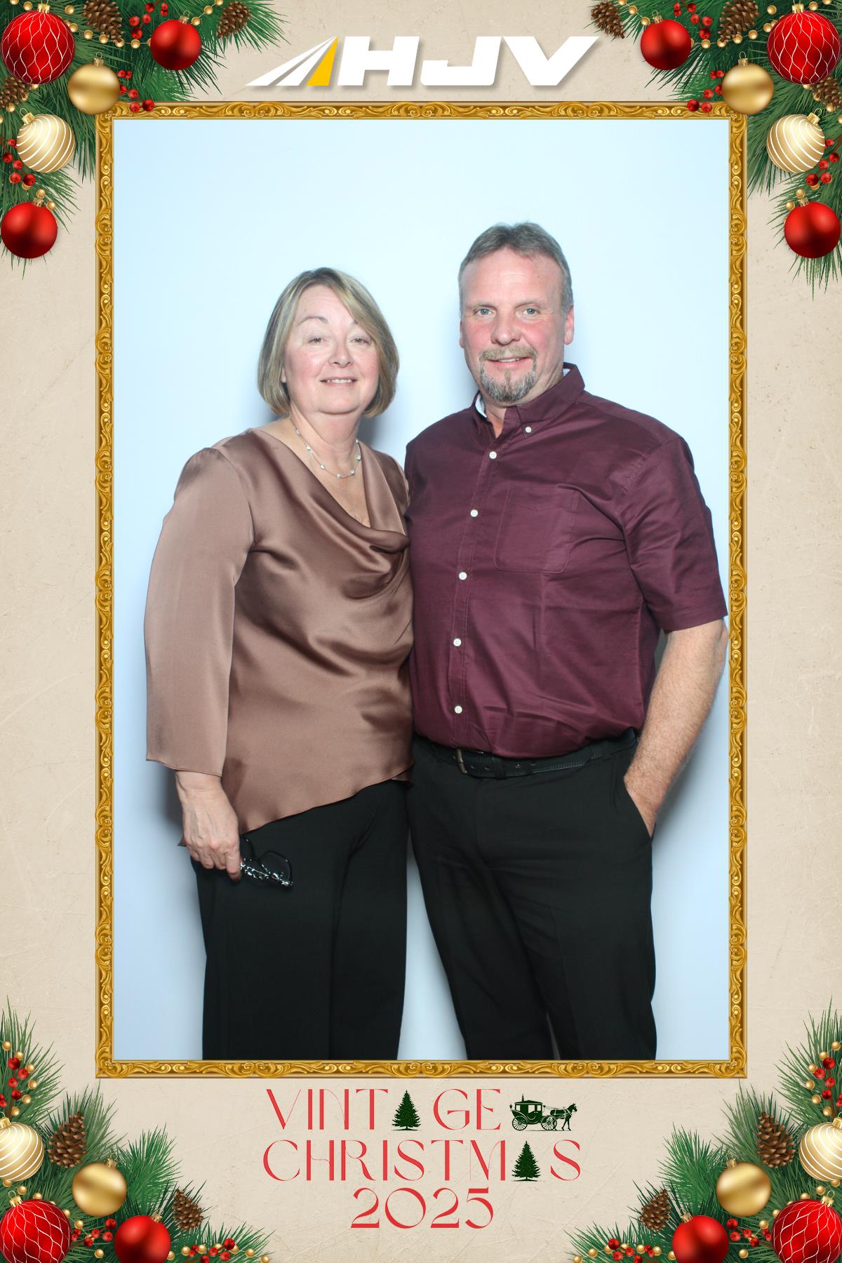 HJV Vintage Christmas 2025 | View more photos from the event at gallery.myselfiemirror.ca/u/romanmyselfiemirrorca/HJV-Vintage-Christmas-2025