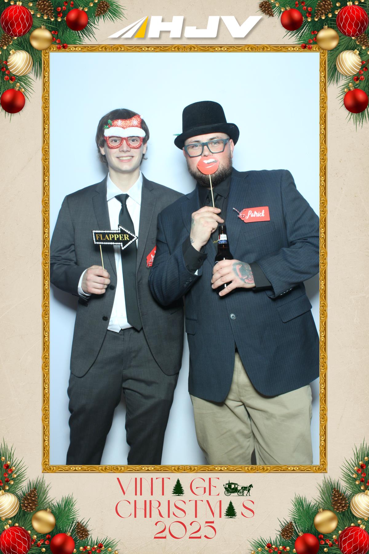 HJV Vintage Christmas 2025 | View more photos from the event at gallery.myselfiemirror.ca/u/romanmyselfiemirrorca/HJV-Vintage-Christmas-2025