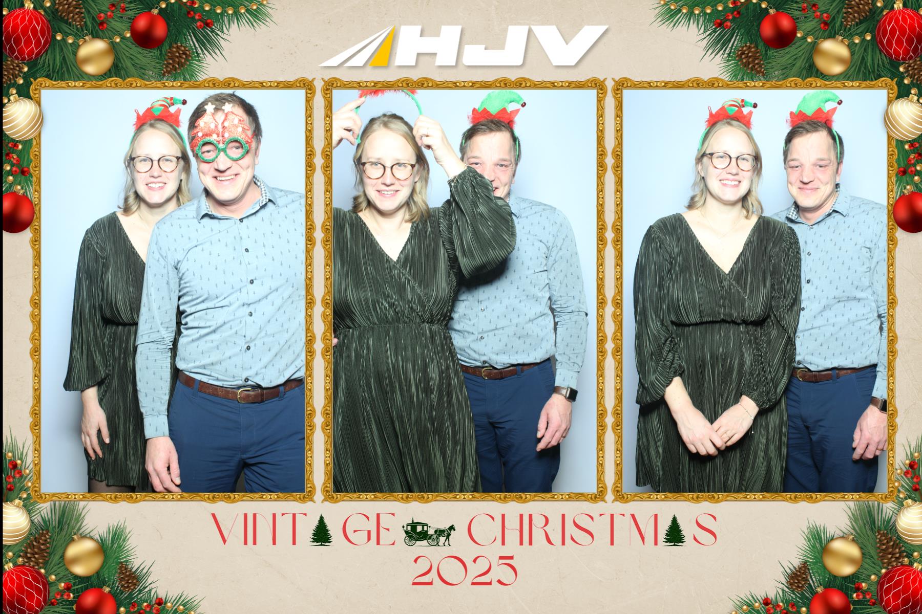 HJV Vintage Christmas 2025 | View more photos from the event at gallery.myselfiemirror.ca/u/romanmyselfiemirrorca/HJV-Vintage-Christmas-2025