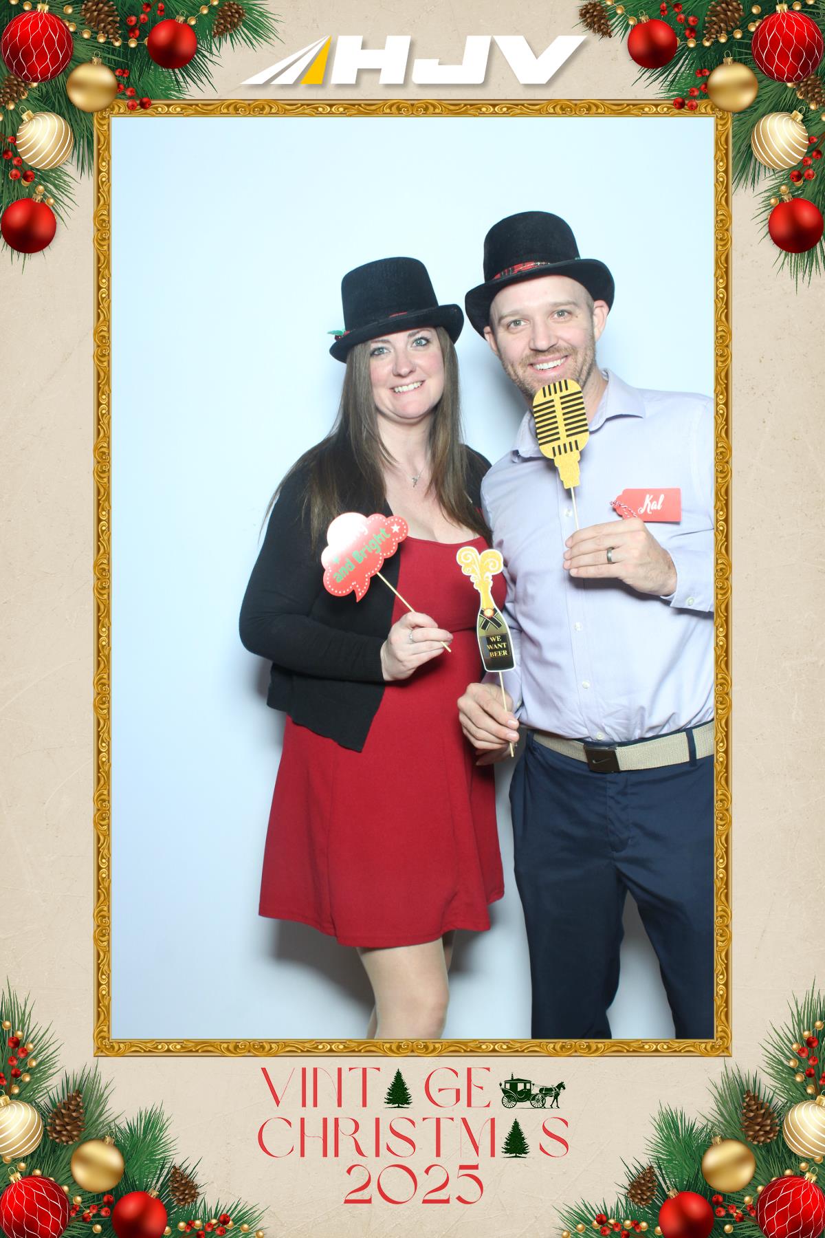 HJV Vintage Christmas 2025 | View more photos from the event at gallery.myselfiemirror.ca/u/romanmyselfiemirrorca/HJV-Vintage-Christmas-2025