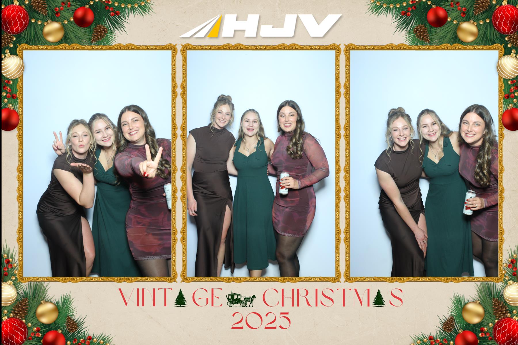 HJV Vintage Christmas 2025 | View more photos from the event at gallery.myselfiemirror.ca/u/romanmyselfiemirrorca/HJV-Vintage-Christmas-2025