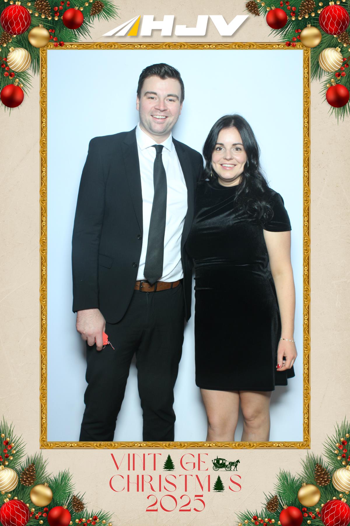 HJV Vintage Christmas 2025 | View more photos from the event at gallery.myselfiemirror.ca/u/romanmyselfiemirrorca/HJV-Vintage-Christmas-2025