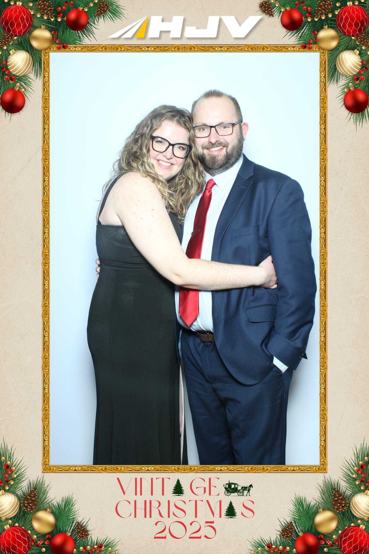 HJV Vintage Christmas 2025 | View more photos from the event at gallery.myselfiemirror.ca/u/romanmyselfiemirrorca/HJV-Vintage-Christmas-2025