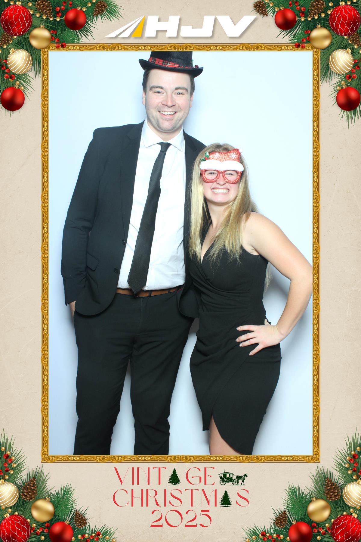 HJV Vintage Christmas 2025 | View more photos from the event at gallery.myselfiemirror.ca/u/romanmyselfiemirrorca/HJV-Vintage-Christmas-2025