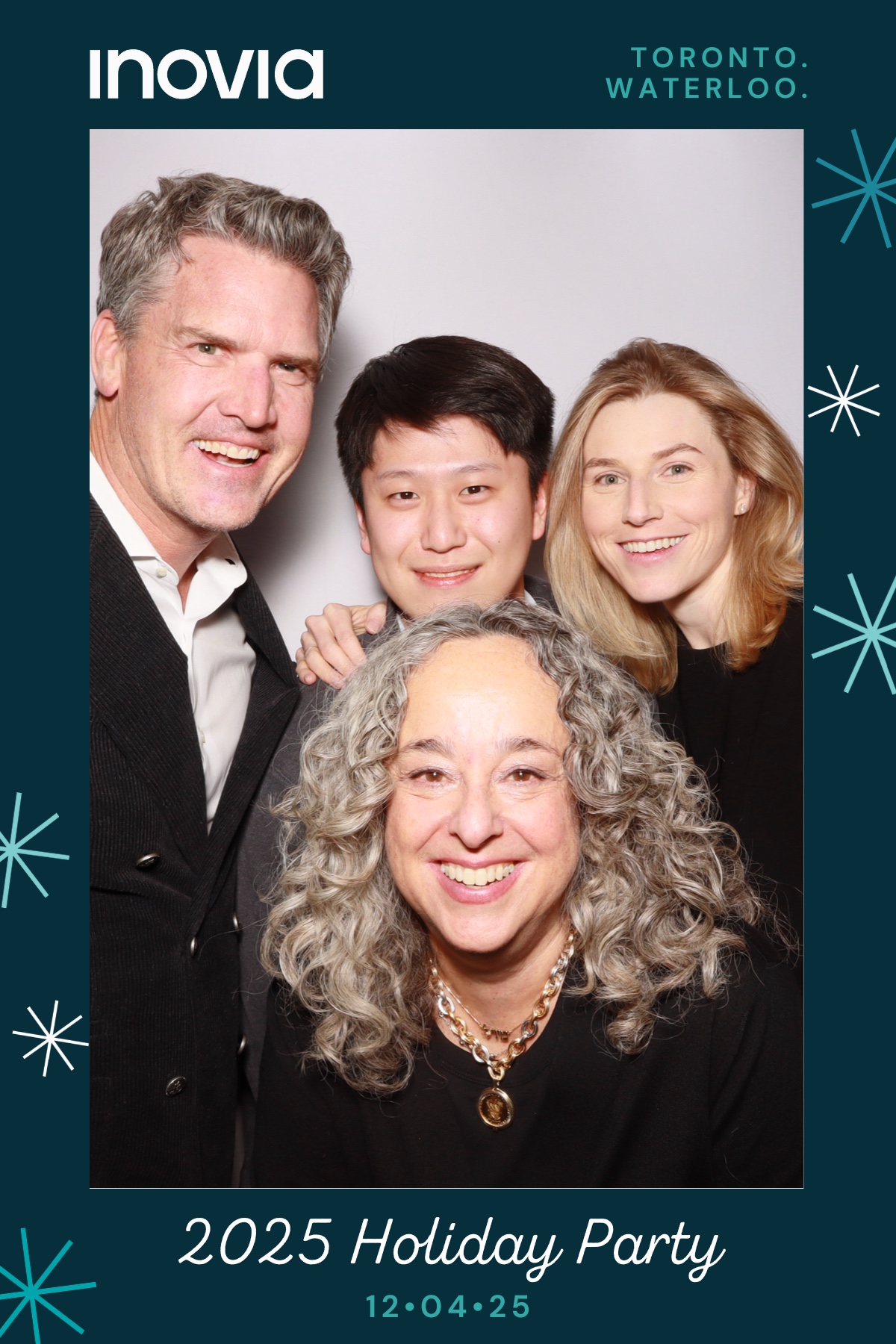 Inovia Holiday Party | View more photos from the event at gallery.myselfiemirror.ca/u/romanmyselfiemirrorca/Inovia-Holiday-Party