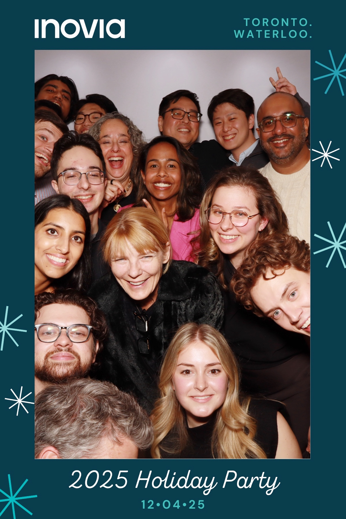 Inovia Holiday Party | View more photos from the event at gallery.myselfiemirror.ca/u/romanmyselfiemirrorca/Inovia-Holiday-Party