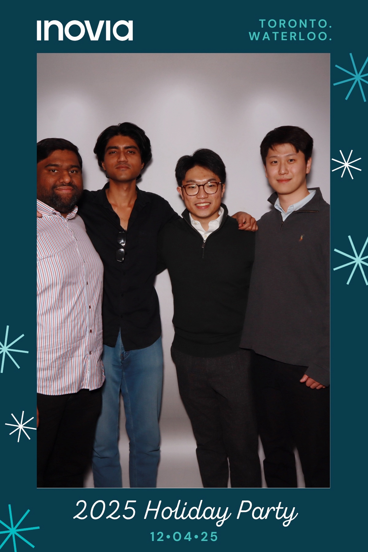 Inovia Holiday Party | View more photos from the event at gallery.myselfiemirror.ca/u/romanmyselfiemirrorca/Inovia-Holiday-Party