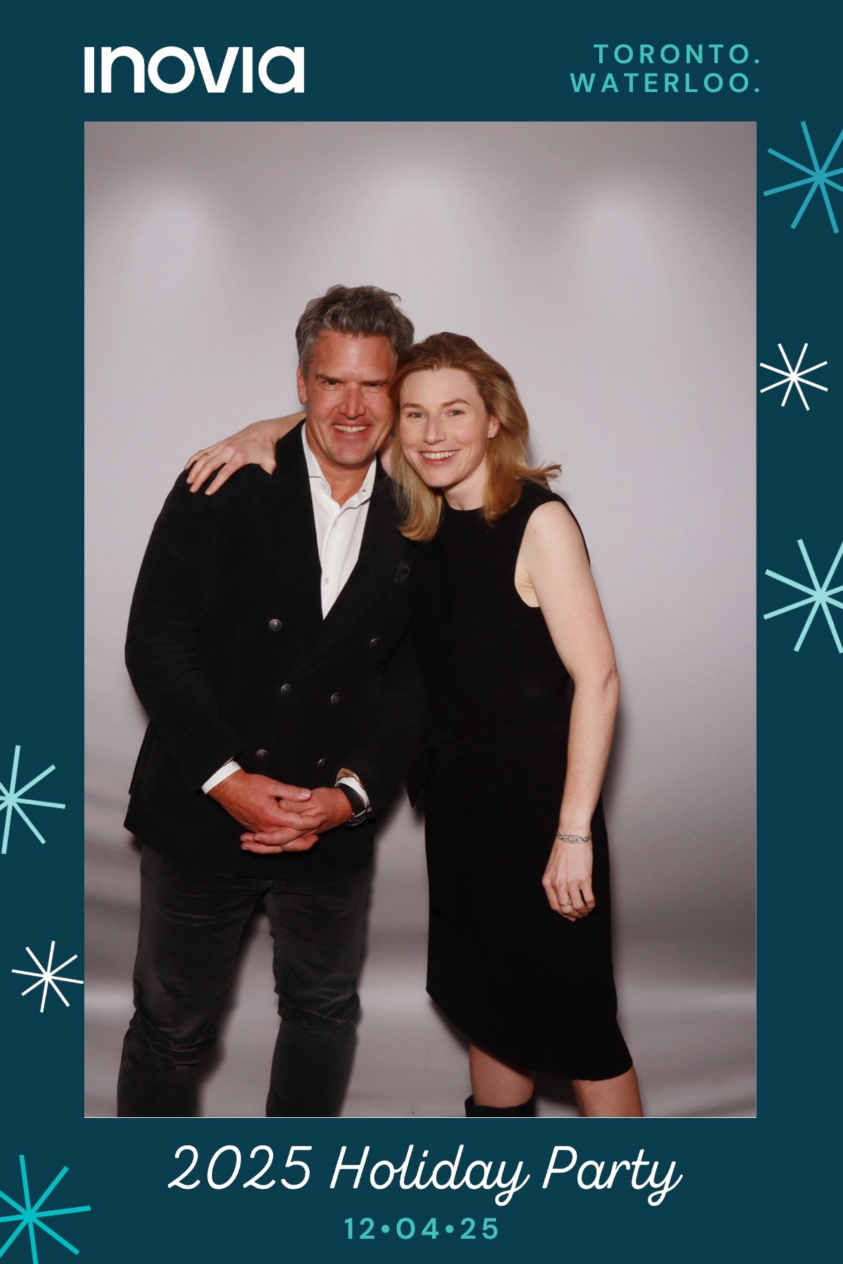 Inovia Holiday Party | View more photos from the event at gallery.myselfiemirror.ca/u/romanmyselfiemirrorca/Inovia-Holiday-Party