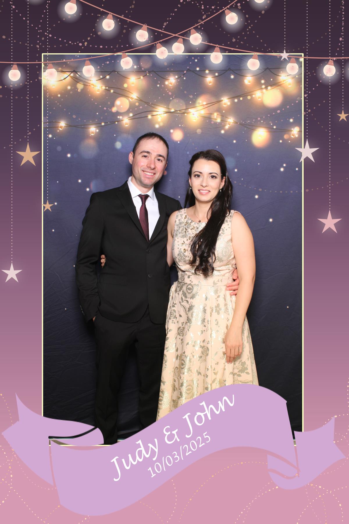 Judy & John | View more photos from the event at gallery.myselfiemirror.ca/u/romanmyselfiemirrorca/Judy-John