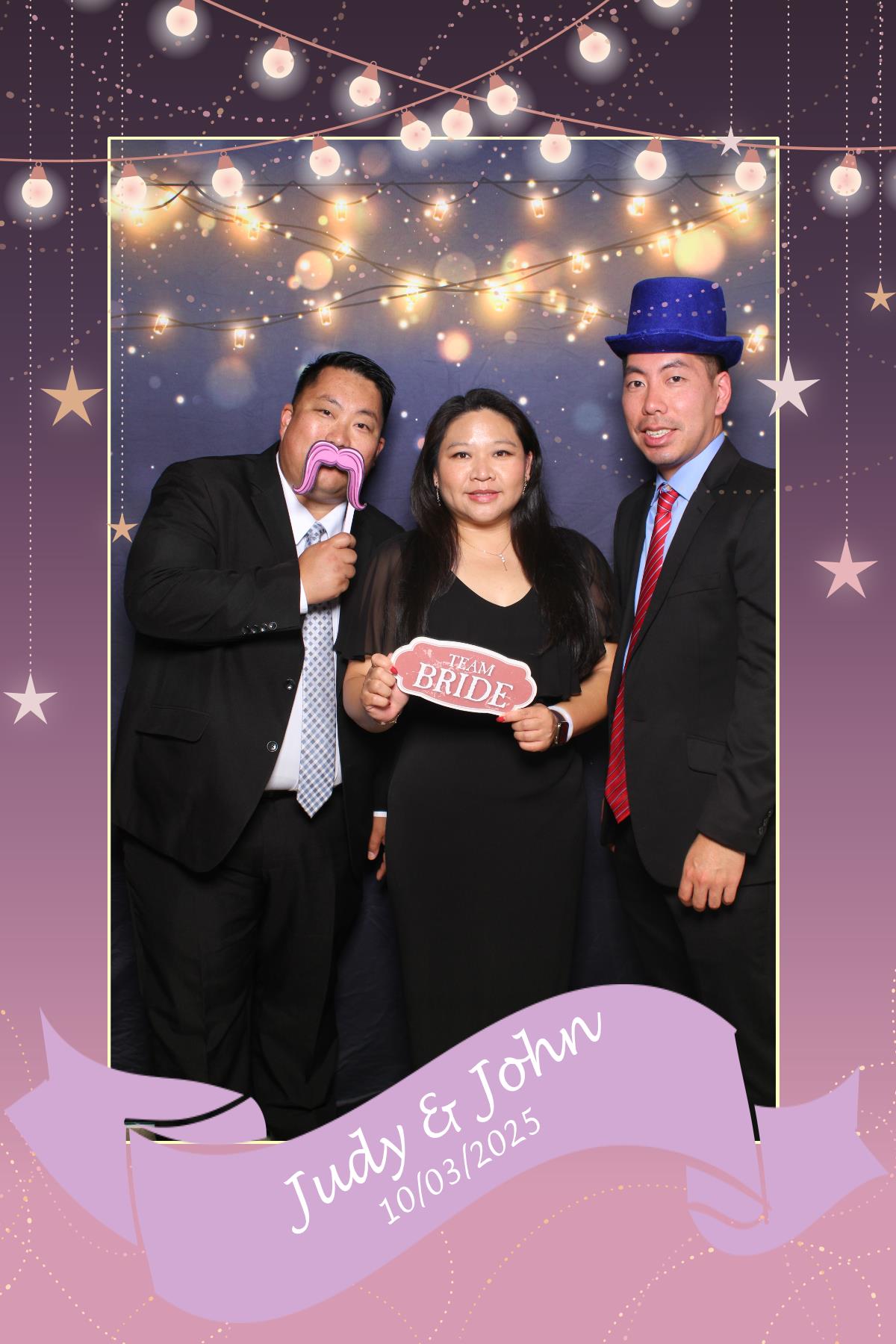 Judy & John | View more photos from the event at gallery.myselfiemirror.ca/u/romanmyselfiemirrorca/Judy-John