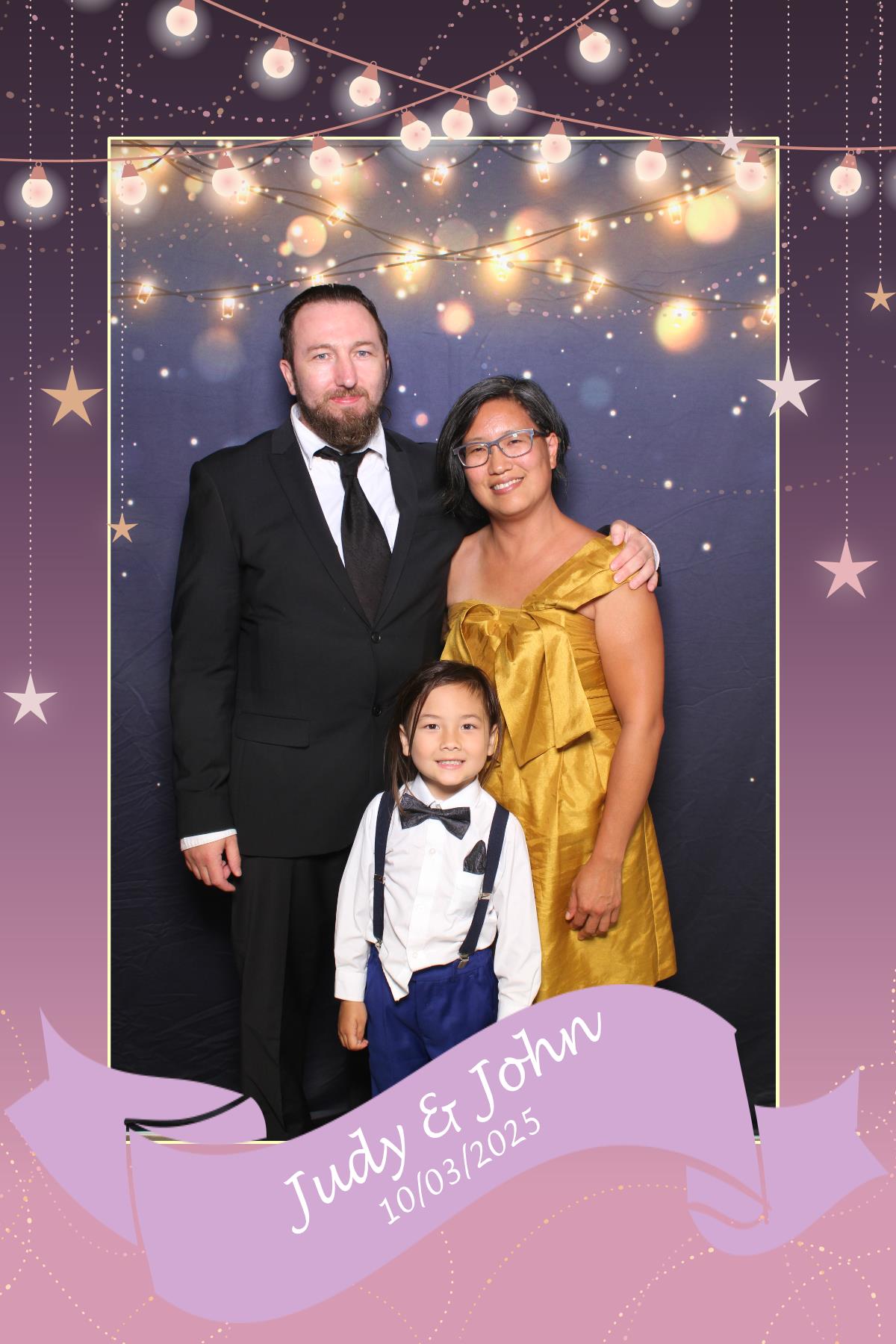 Judy & John | View more photos from the event at gallery.myselfiemirror.ca/u/romanmyselfiemirrorca/Judy-John