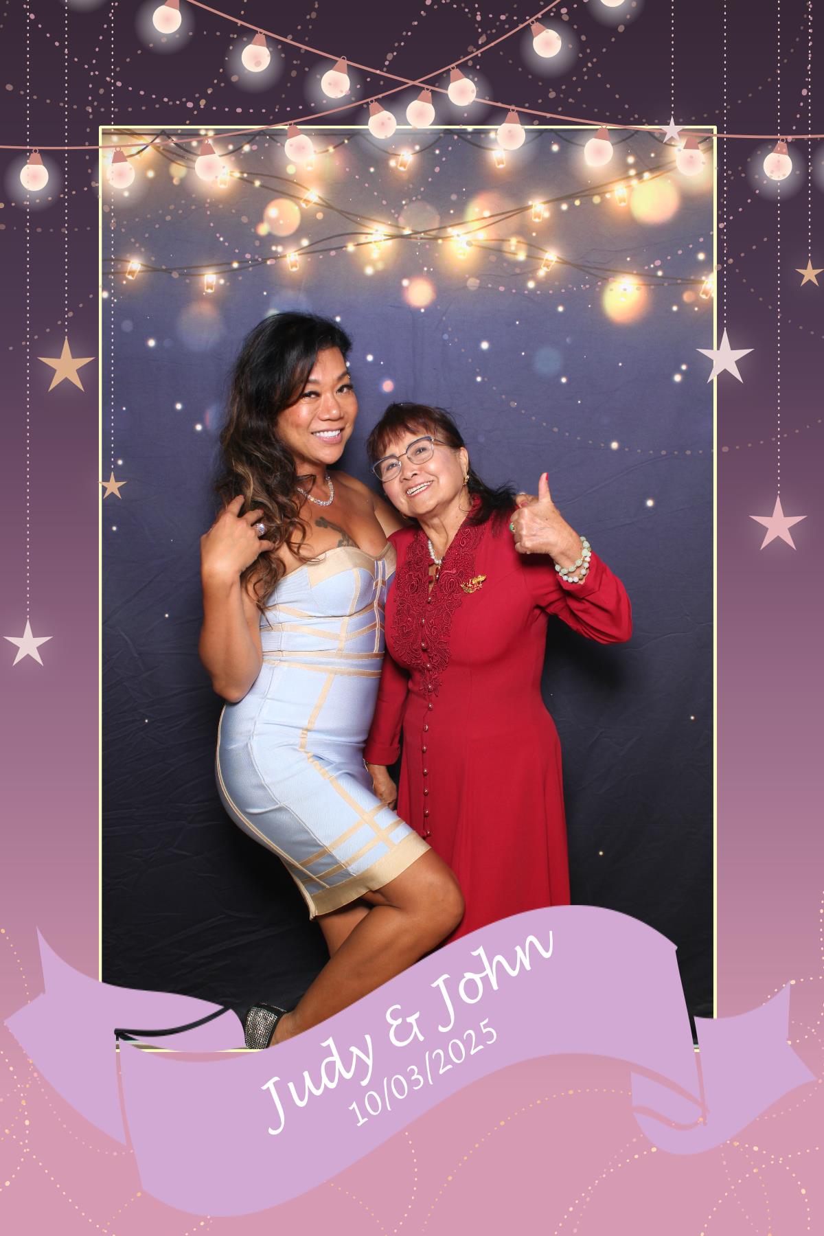 Judy & John | View more photos from the event at gallery.myselfiemirror.ca/u/romanmyselfiemirrorca/Judy-John