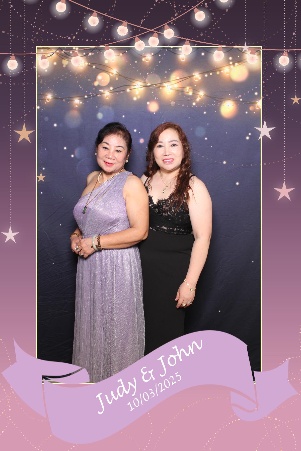 Judy & John | View more photos from the event at gallery.myselfiemirror.ca/u/romanmyselfiemirrorca/Judy-John