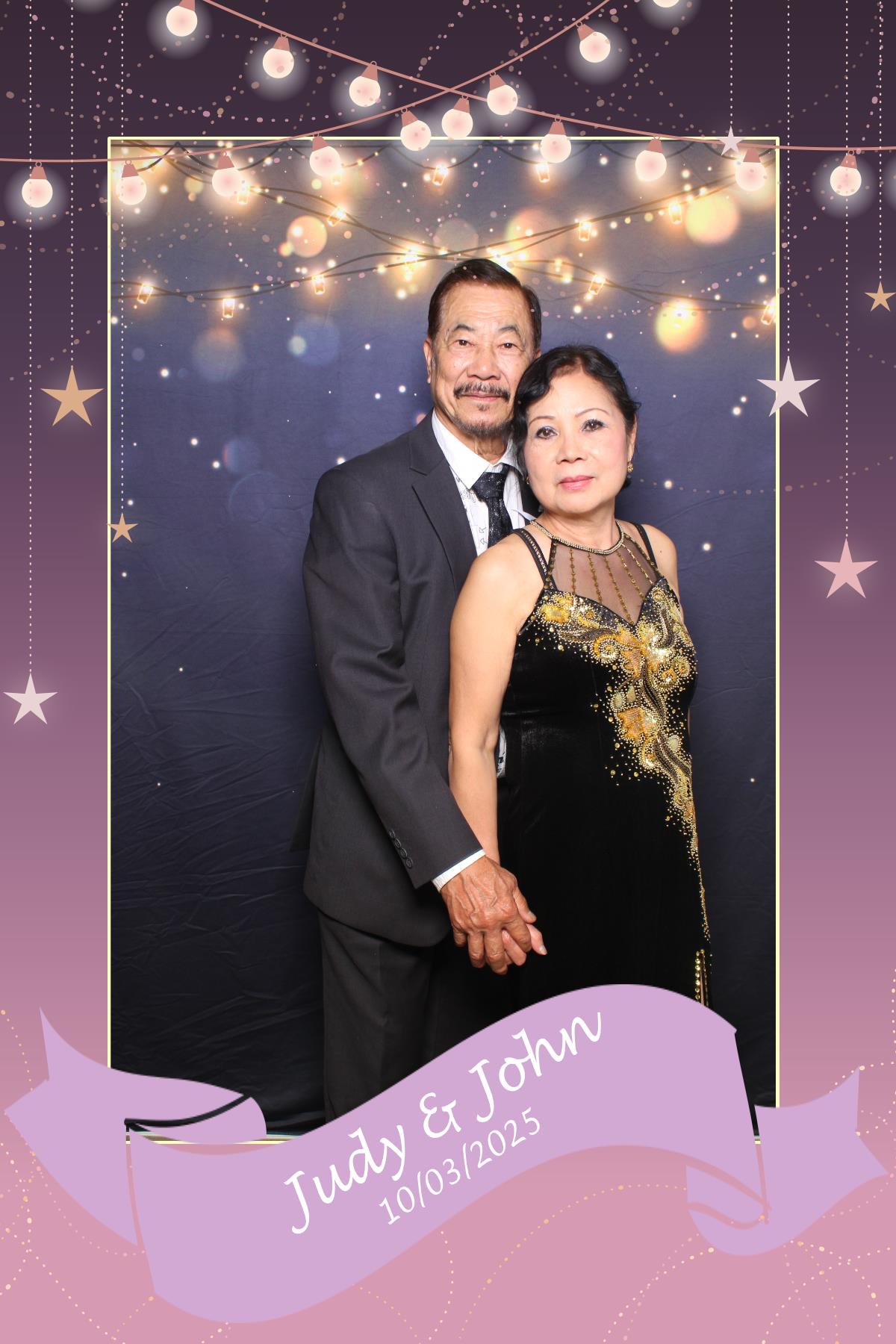 Judy & John | View more photos from the event at gallery.myselfiemirror.ca/u/romanmyselfiemirrorca/Judy-John