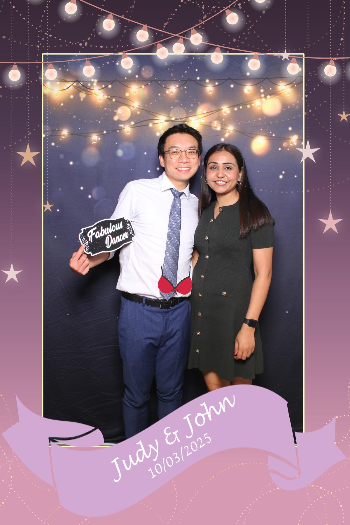 Judy & John | View more photos from the event at gallery.myselfiemirror.ca/u/romanmyselfiemirrorca/Judy-John