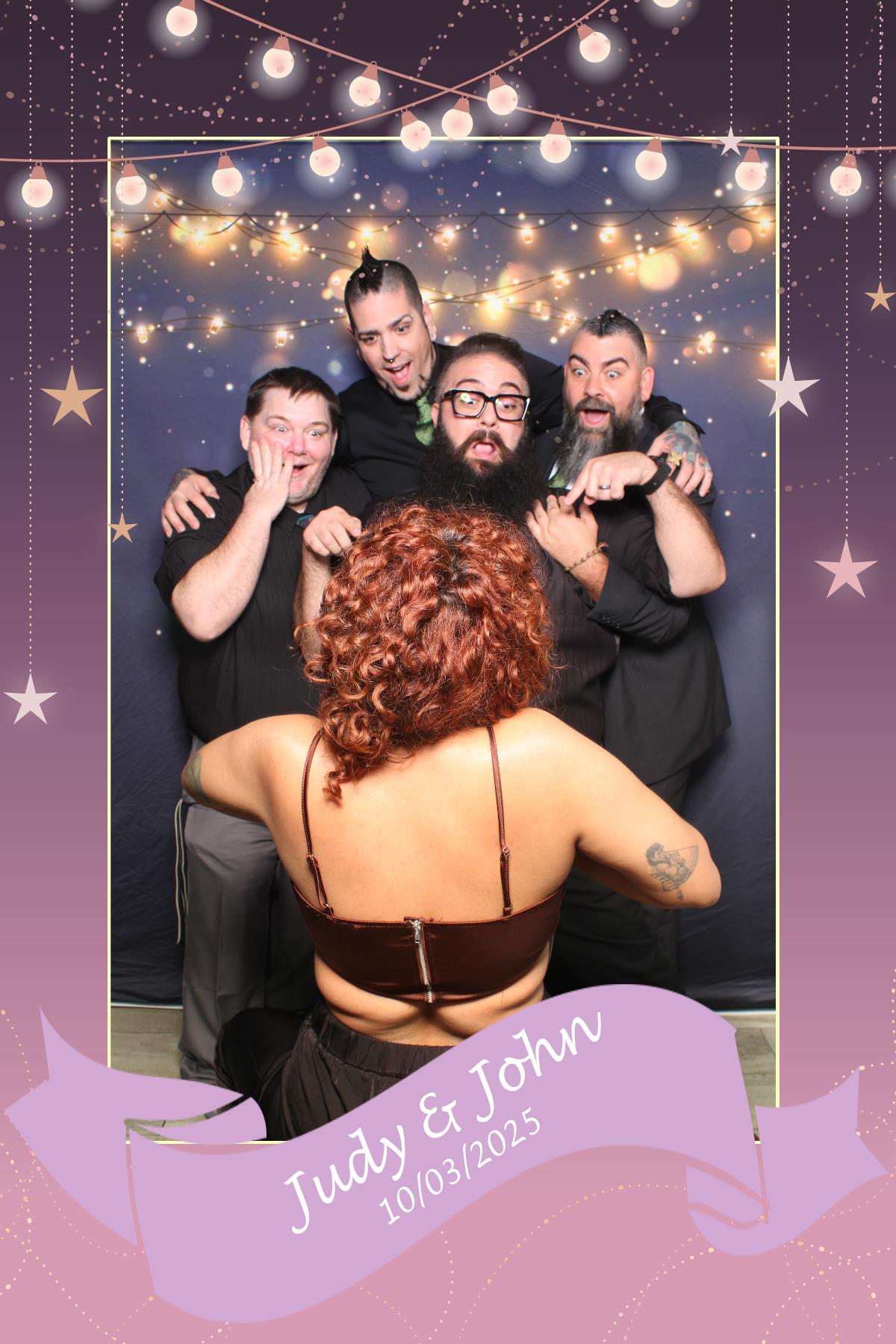 Judy & John | View more photos from the event at gallery.myselfiemirror.ca/u/romanmyselfiemirrorca/Judy-John