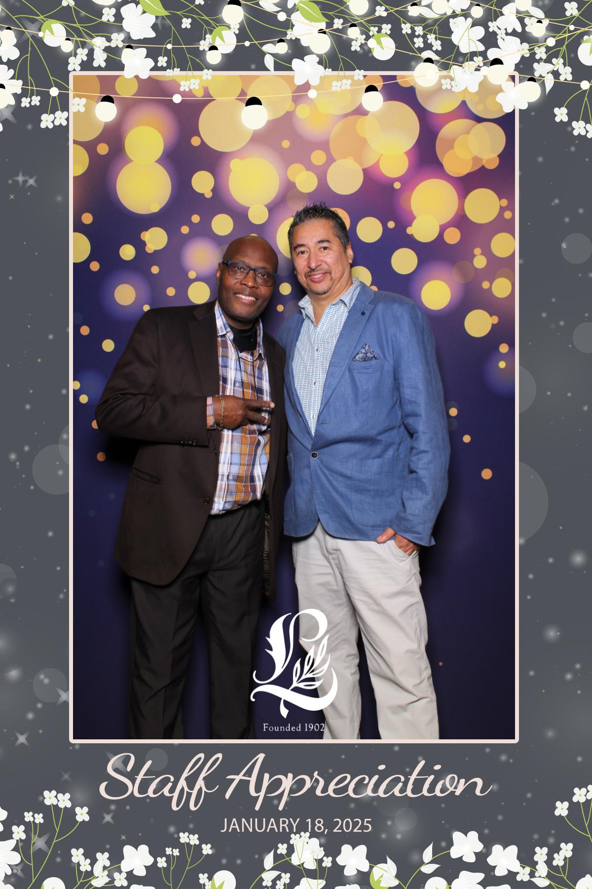 Lambton's Holiday Staff Party | View more photos from the event at gallery.myselfiemirror.ca/u/romanmyselfiemirrorca/Lambtons-Holiday-Staff-Party