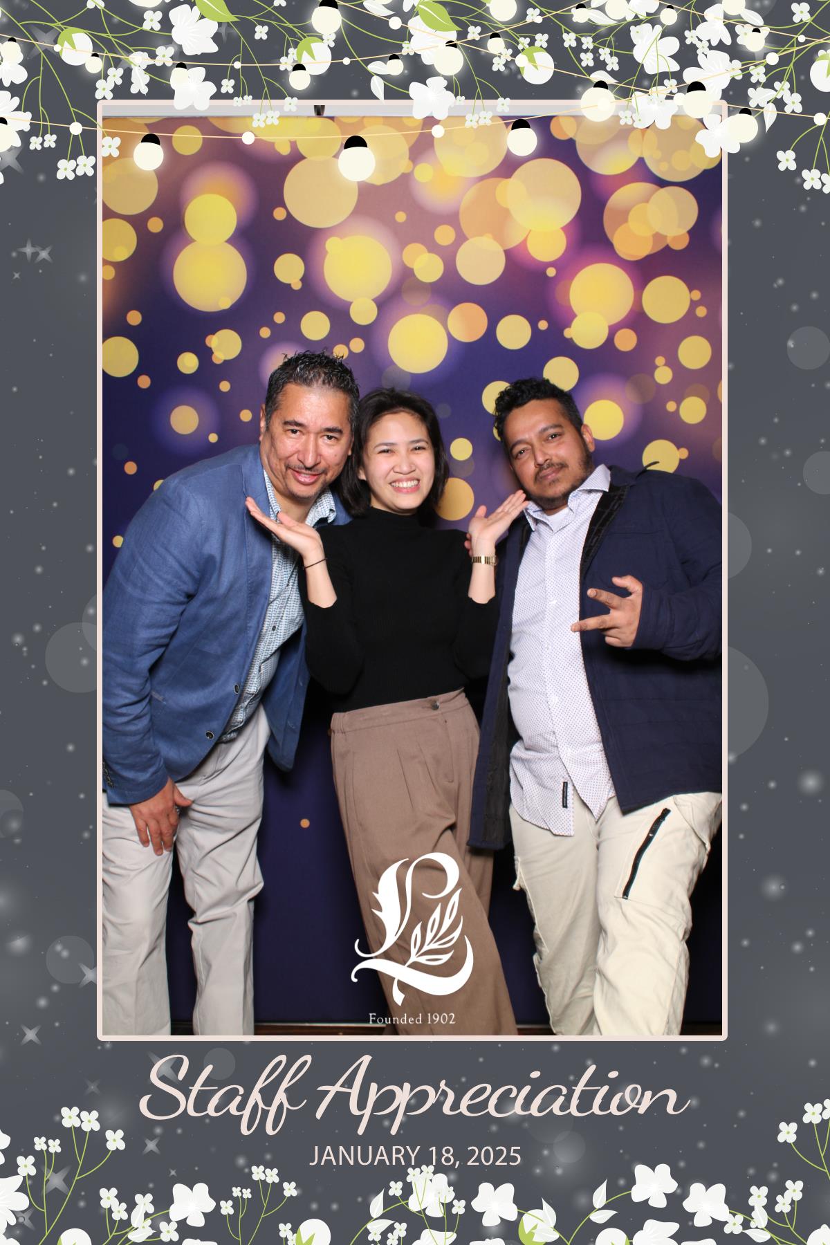 Lambton's Holiday Staff Party | View more photos from the event at gallery.myselfiemirror.ca/u/romanmyselfiemirrorca/Lambtons-Holiday-Staff-Party