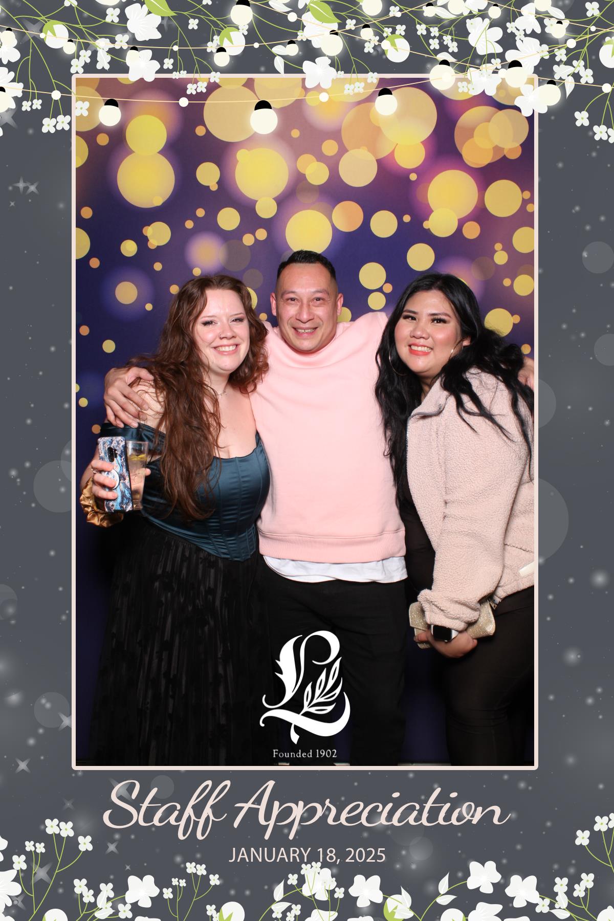 Lambton's Holiday Staff Party | View more photos from the event at gallery.myselfiemirror.ca/u/romanmyselfiemirrorca/Lambtons-Holiday-Staff-Party