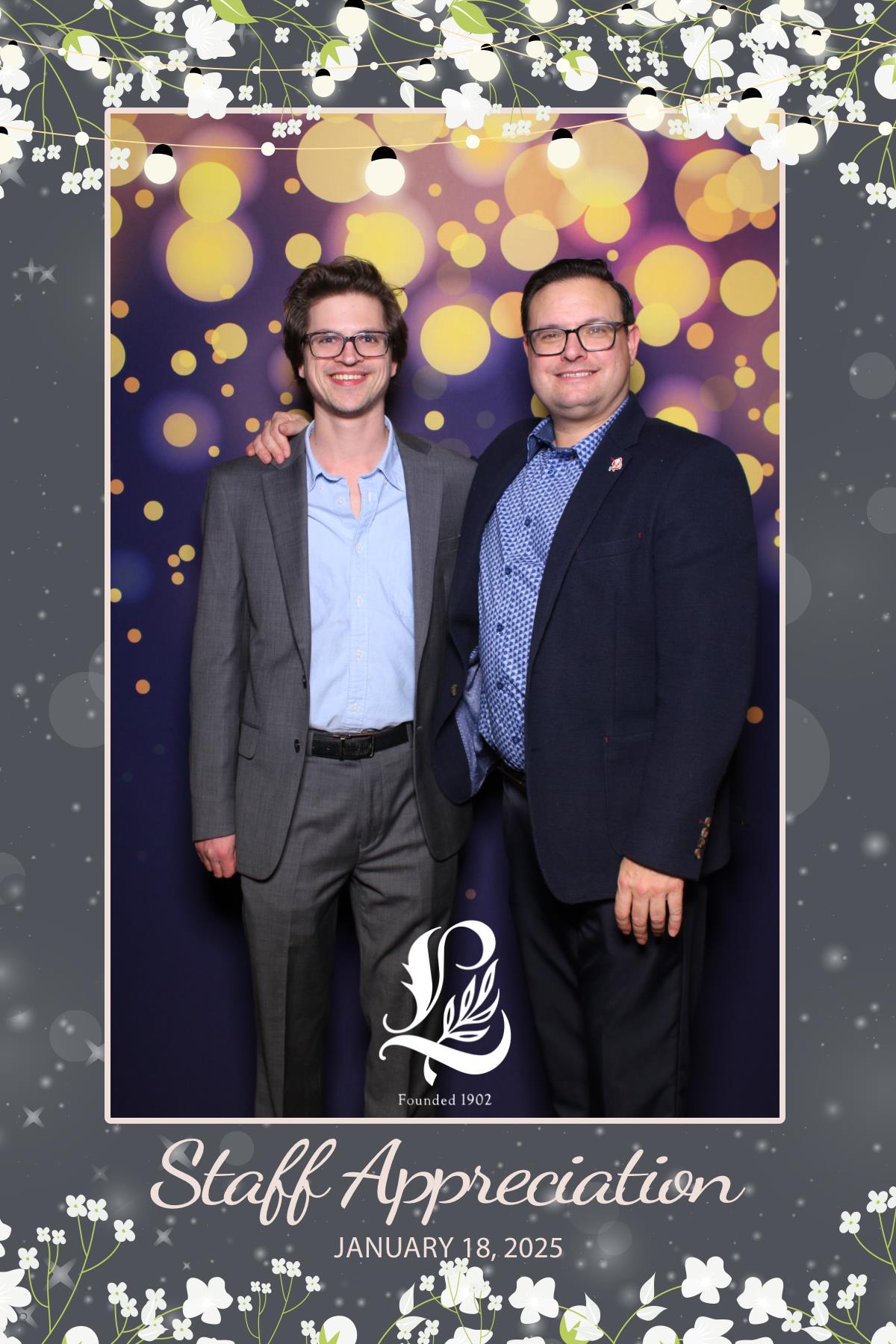 Lambton's Holiday Staff Party | View more photos from the event at gallery.myselfiemirror.ca/u/romanmyselfiemirrorca/Lambtons-Holiday-Staff-Party