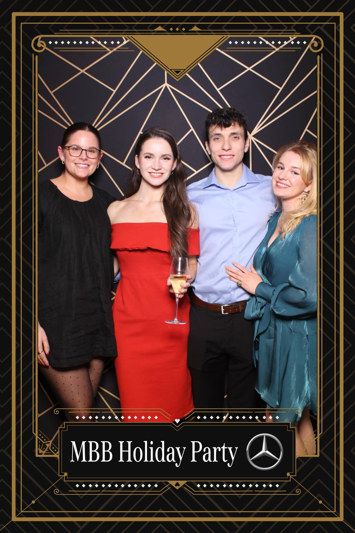 MB Burlington Christmas Party | View more photos from the event at gallery.myselfiemirror.ca/u/romanmyselfiemirrorca/MB-Burlington-Christmas-Party-0