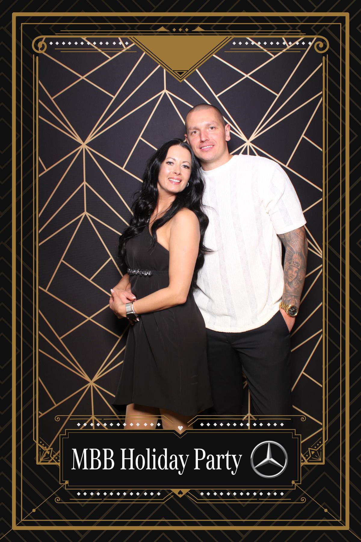 MB Burlington Christmas Party | View more photos from the event at gallery.myselfiemirror.ca/u/romanmyselfiemirrorca/MB-Burlington-Christmas-Party-0