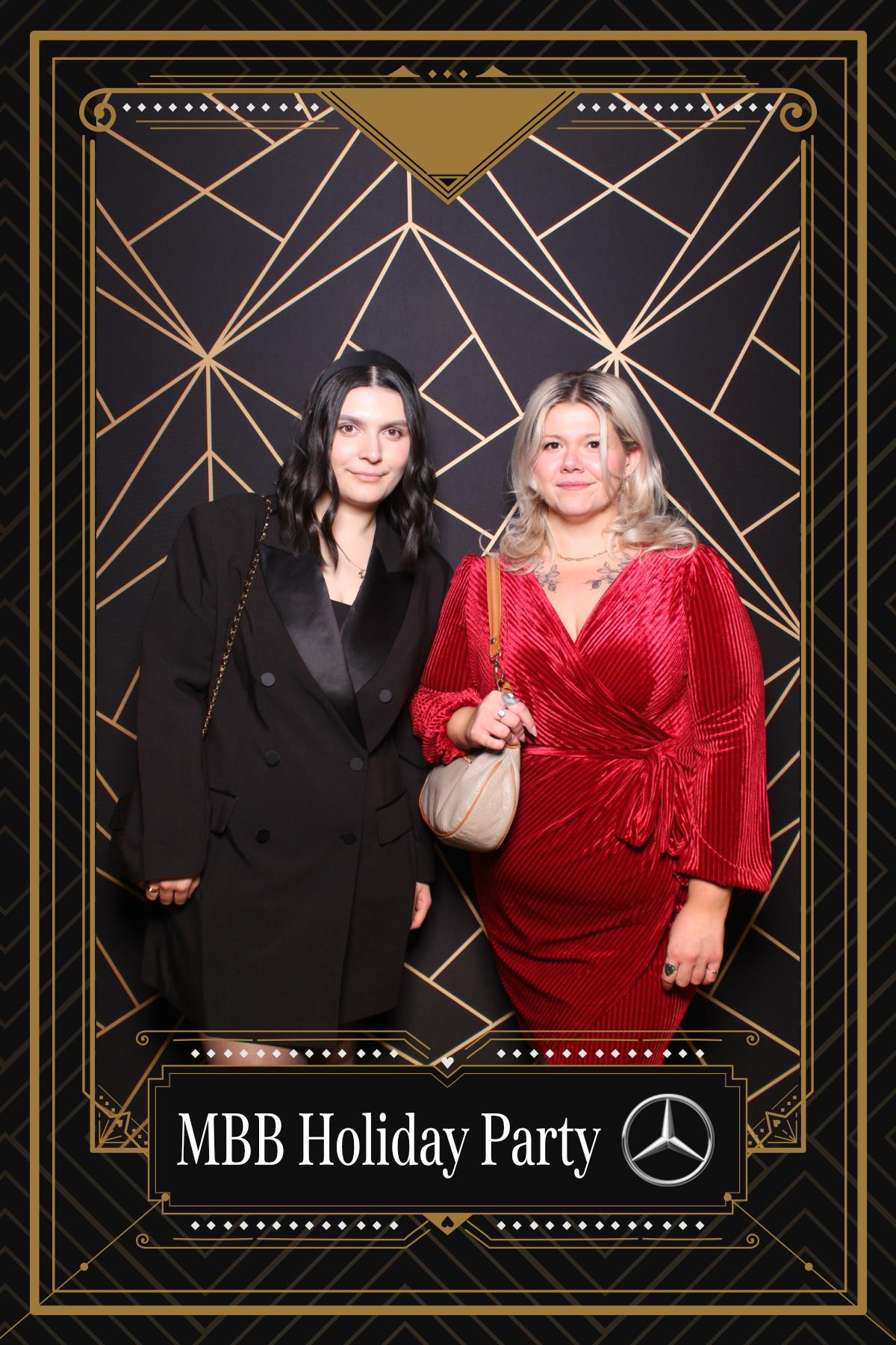 MB Burlington Christmas Party | View more photos from the event at gallery.myselfiemirror.ca/u/romanmyselfiemirrorca/MB-Burlington-Christmas-Party-0