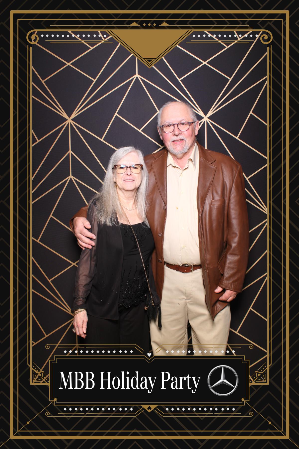 MB Burlington Christmas Party | View more photos from the event at gallery.myselfiemirror.ca/u/romanmyselfiemirrorca/MB-Burlington-Christmas-Party-0