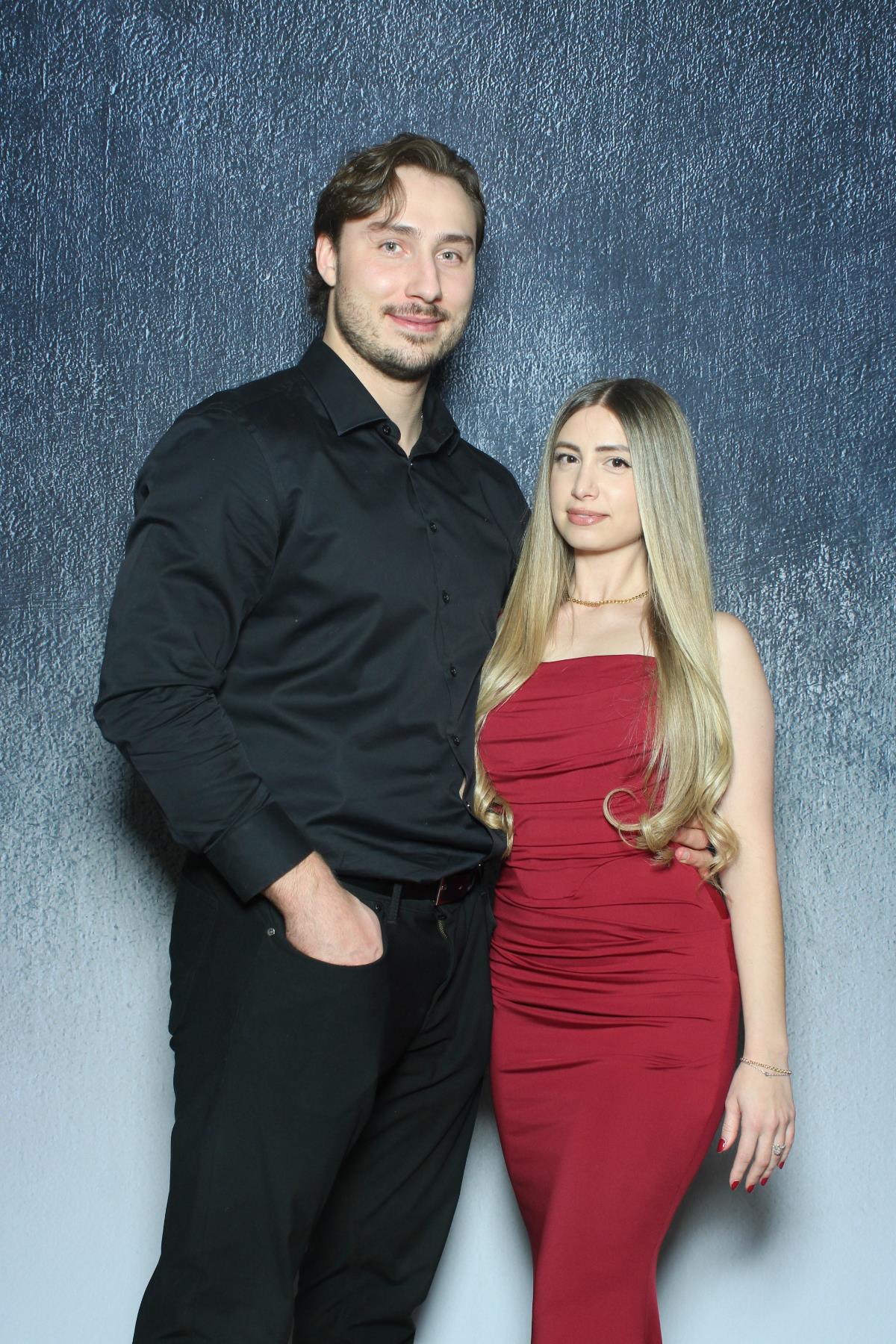 MCAN Holiday Party | View more photos from the event at gallery.myselfiemirror.ca/u/romanmyselfiemirrorca/MCAN-Holiday-Party