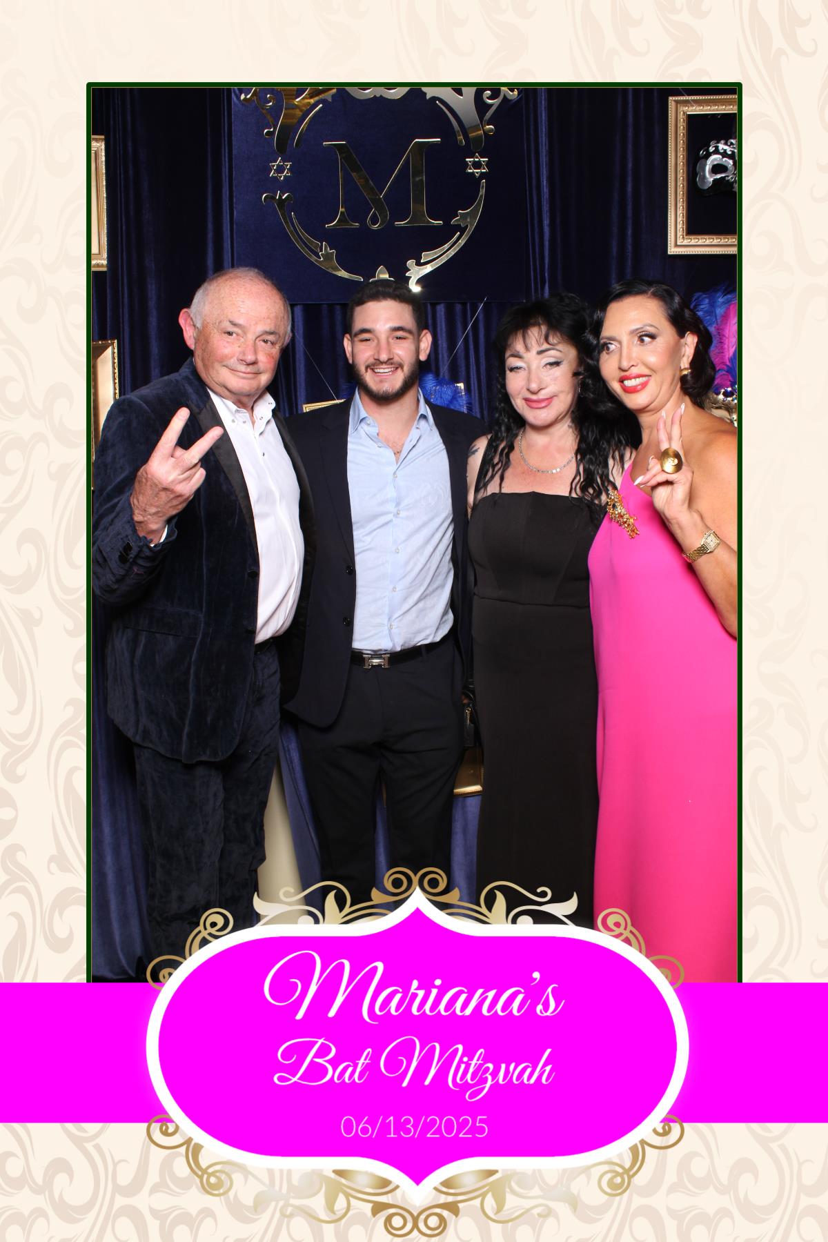 Mariana's Bat Mitzvah | View more photos from the event at gallery.myselfiemirror.ca/u/romanmyselfiemirrorca/Marianas-Bat-Mitzvah