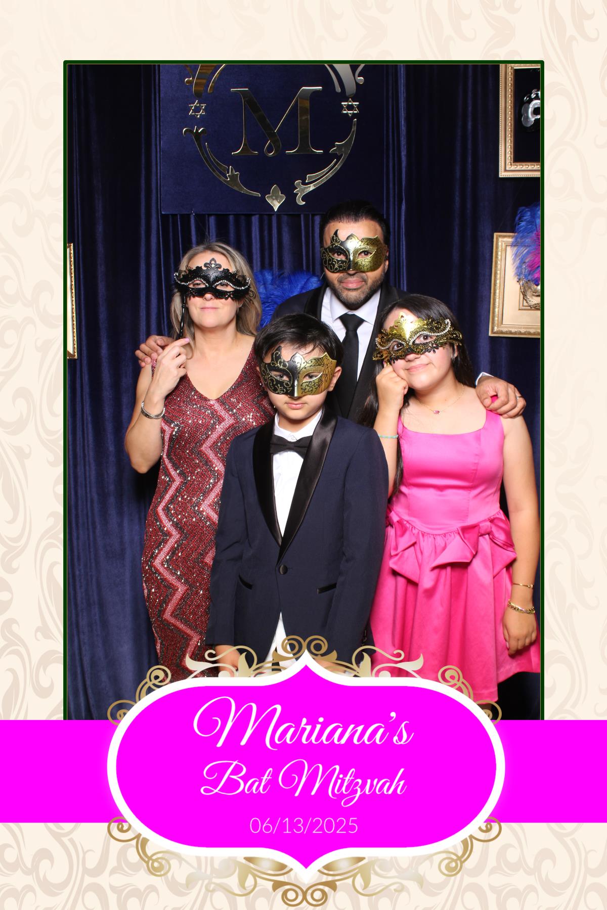 Mariana's Bat Mitzvah | View more photos from the event at gallery.myselfiemirror.ca/u/romanmyselfiemirrorca/Marianas-Bat-Mitzvah