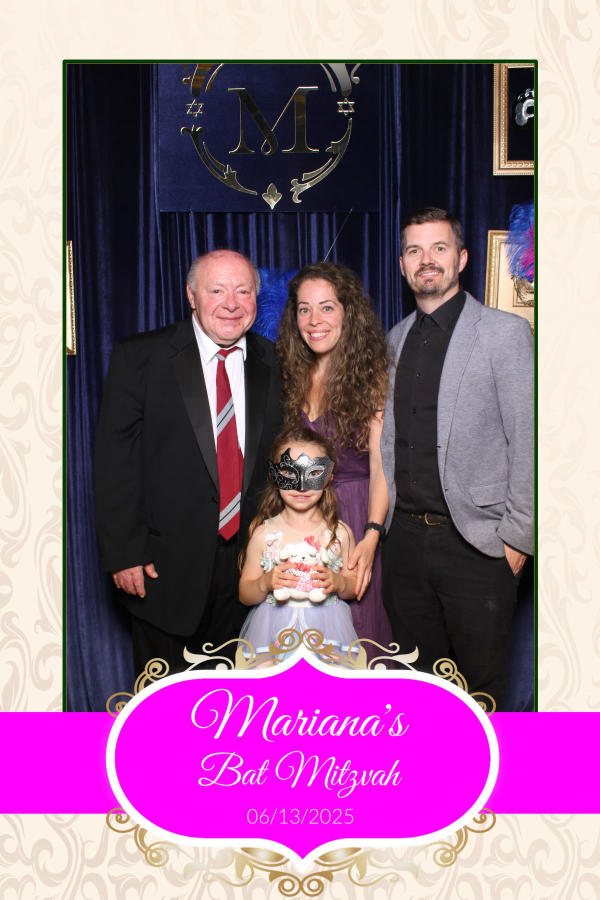 Mariana's Bat Mitzvah | View more photos from the event at gallery.myselfiemirror.ca/u/romanmyselfiemirrorca/Marianas-Bat-Mitzvah
