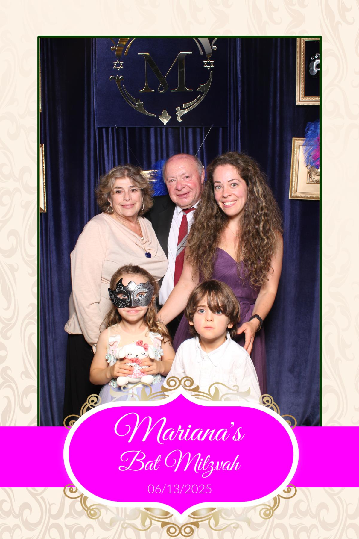 Mariana's Bat Mitzvah | View more photos from the event at gallery.myselfiemirror.ca/u/romanmyselfiemirrorca/Marianas-Bat-Mitzvah