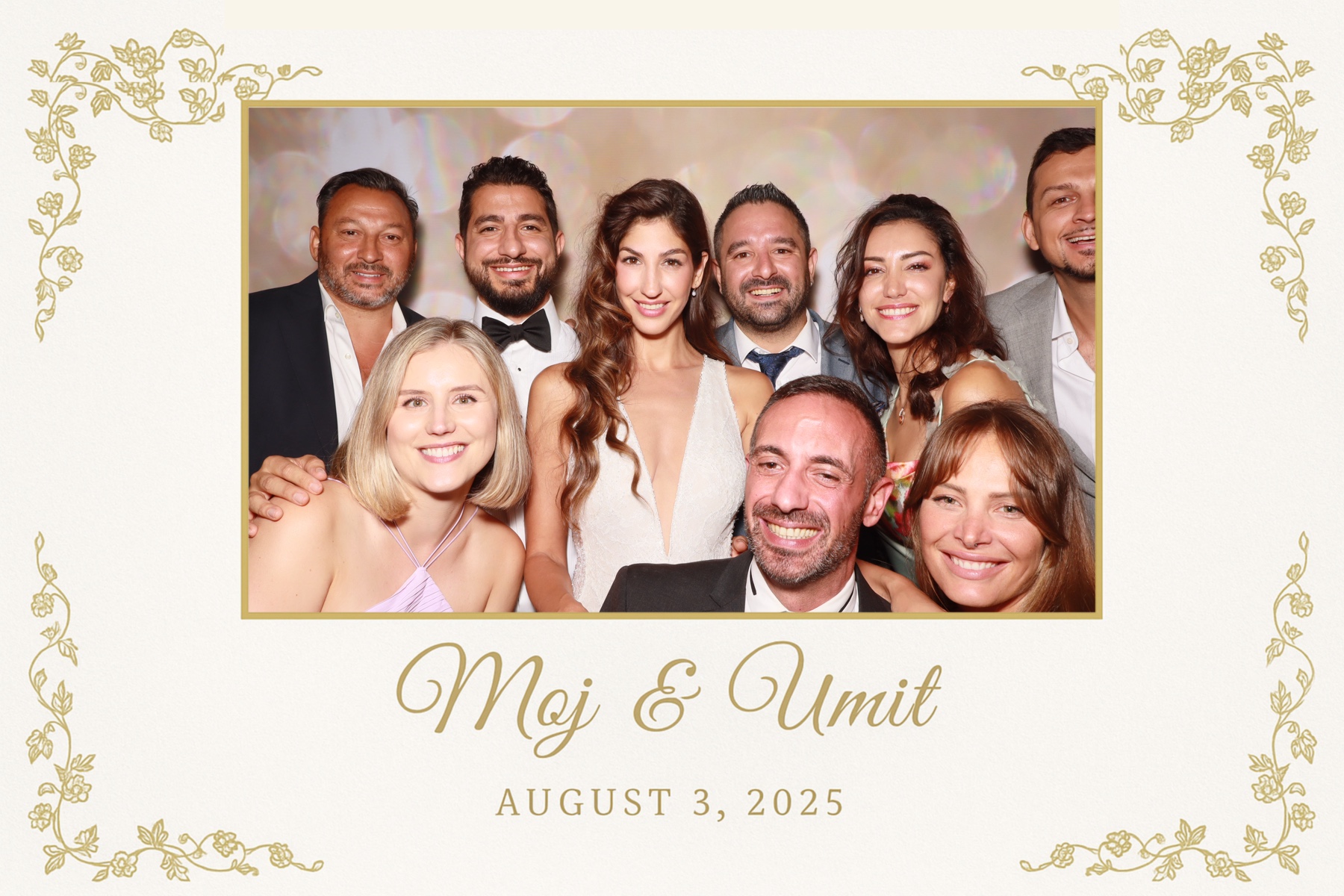 Moj & Umit  | View more photos from the event at gallery.myselfiemirror.ca/u/romanmyselfiemirrorca/Moj-Umit