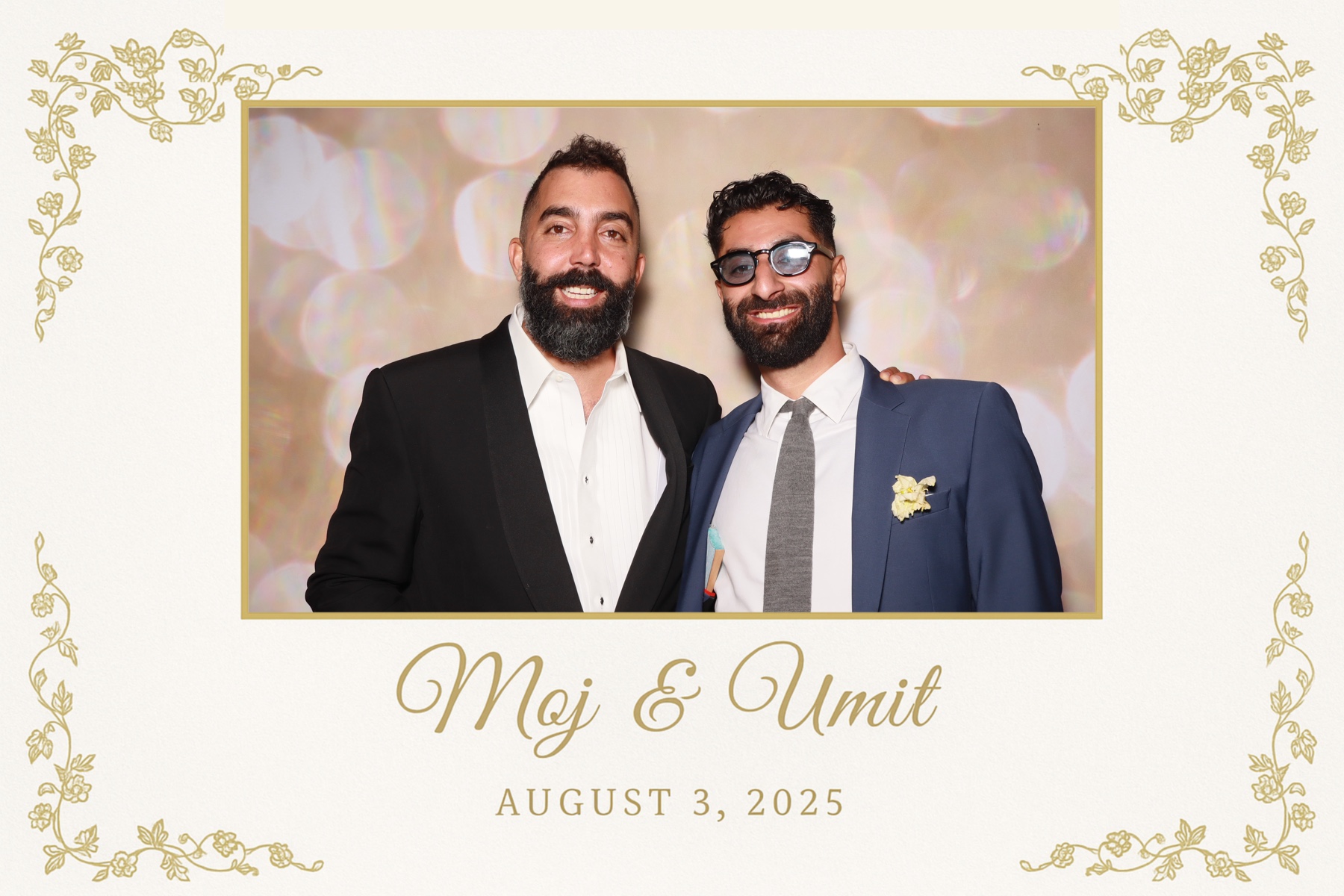 Moj & Umit  | View more photos from the event at gallery.myselfiemirror.ca/u/romanmyselfiemirrorca/Moj-Umit