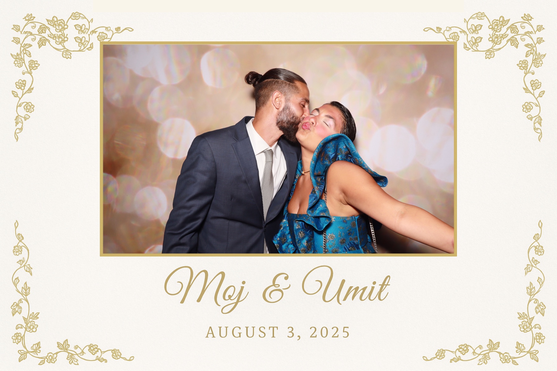 Moj & Umit  | View more photos from the event at gallery.myselfiemirror.ca/u/romanmyselfiemirrorca/Moj-Umit