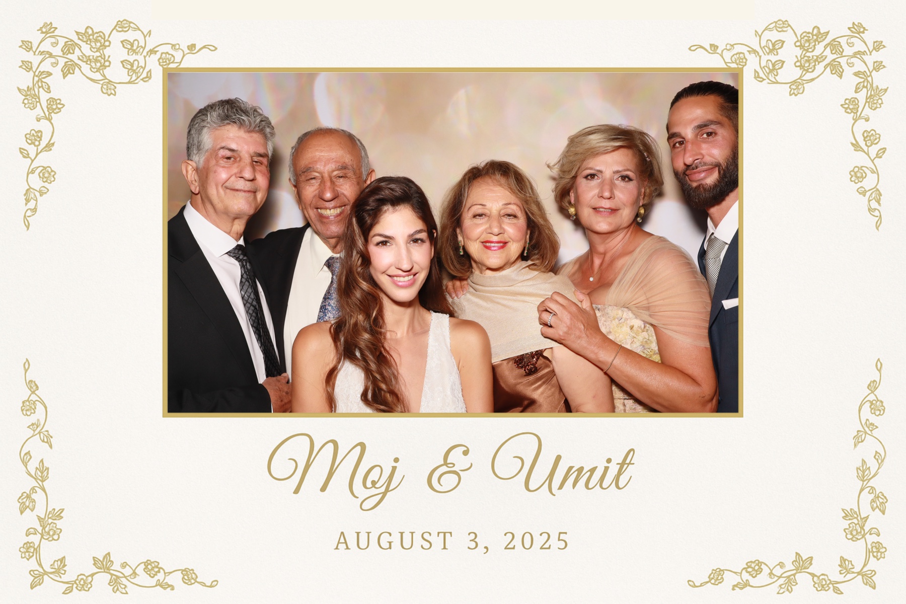 Moj & Umit  | View more photos from the event at gallery.myselfiemirror.ca/u/romanmyselfiemirrorca/Moj-Umit