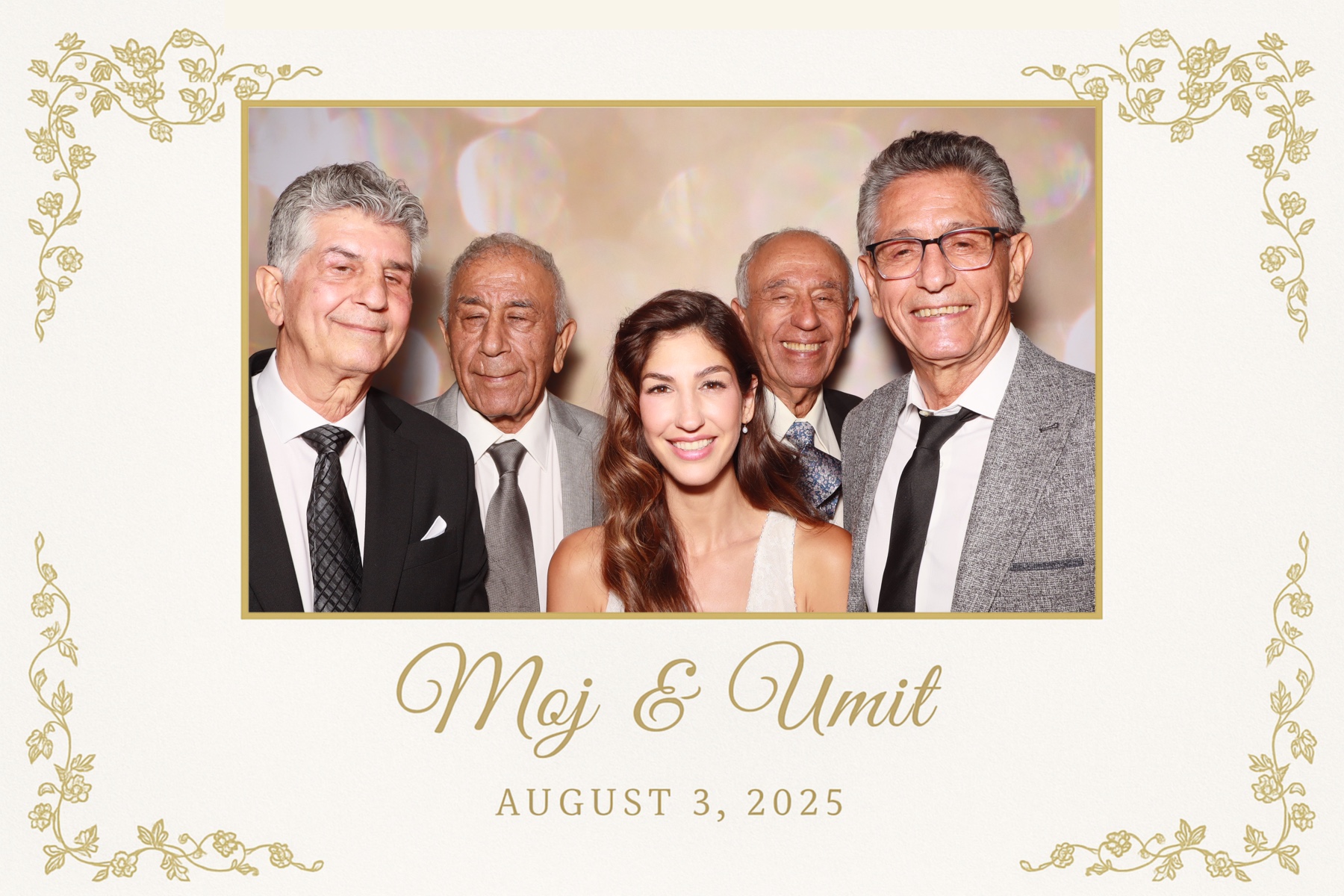 Moj & Umit  | View more photos from the event at gallery.myselfiemirror.ca/u/romanmyselfiemirrorca/Moj-Umit