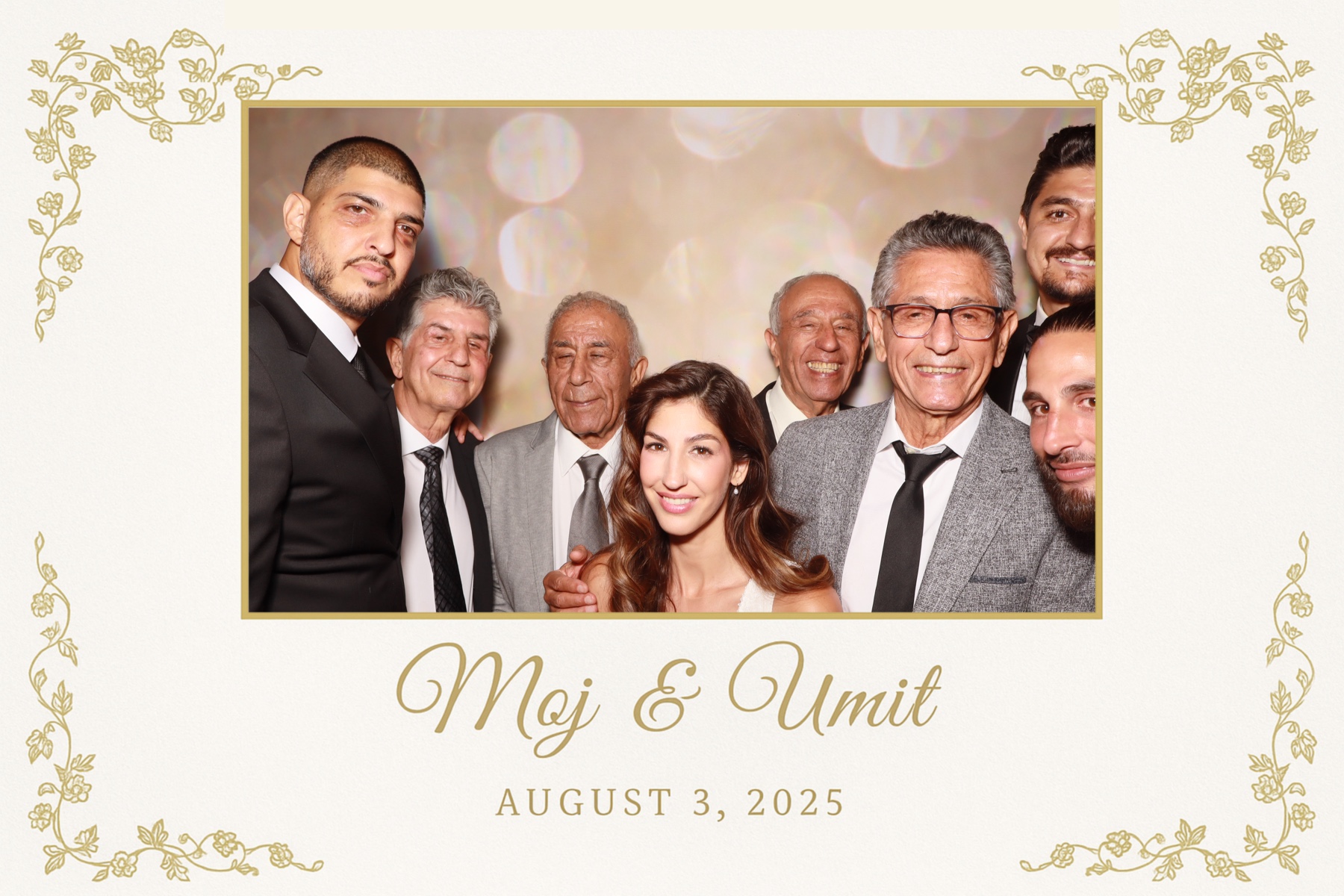 Moj & Umit  | View more photos from the event at gallery.myselfiemirror.ca/u/romanmyselfiemirrorca/Moj-Umit