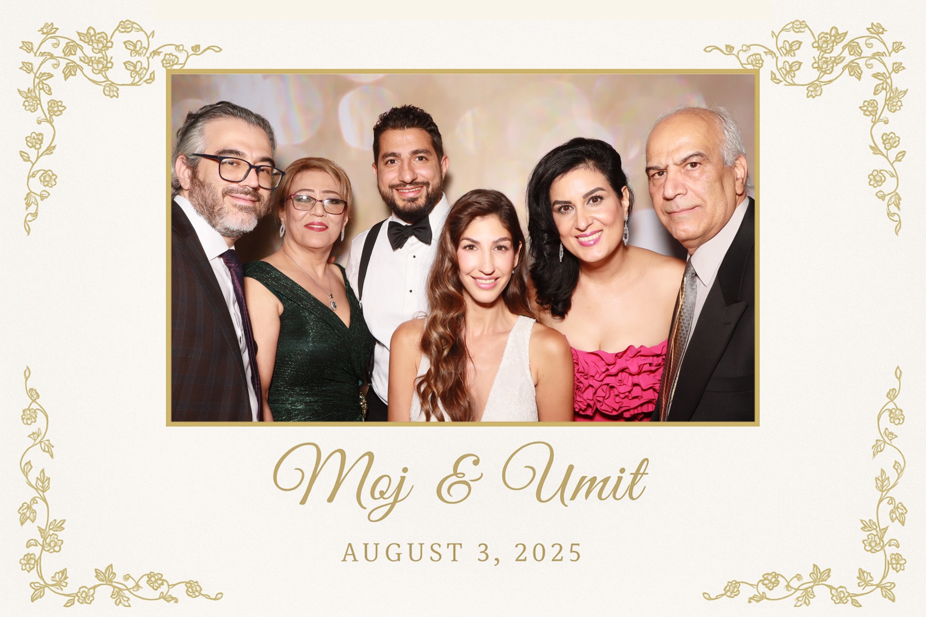 Moj & Umit  | View more photos from the event at gallery.myselfiemirror.ca/u/romanmyselfiemirrorca/Moj-Umit