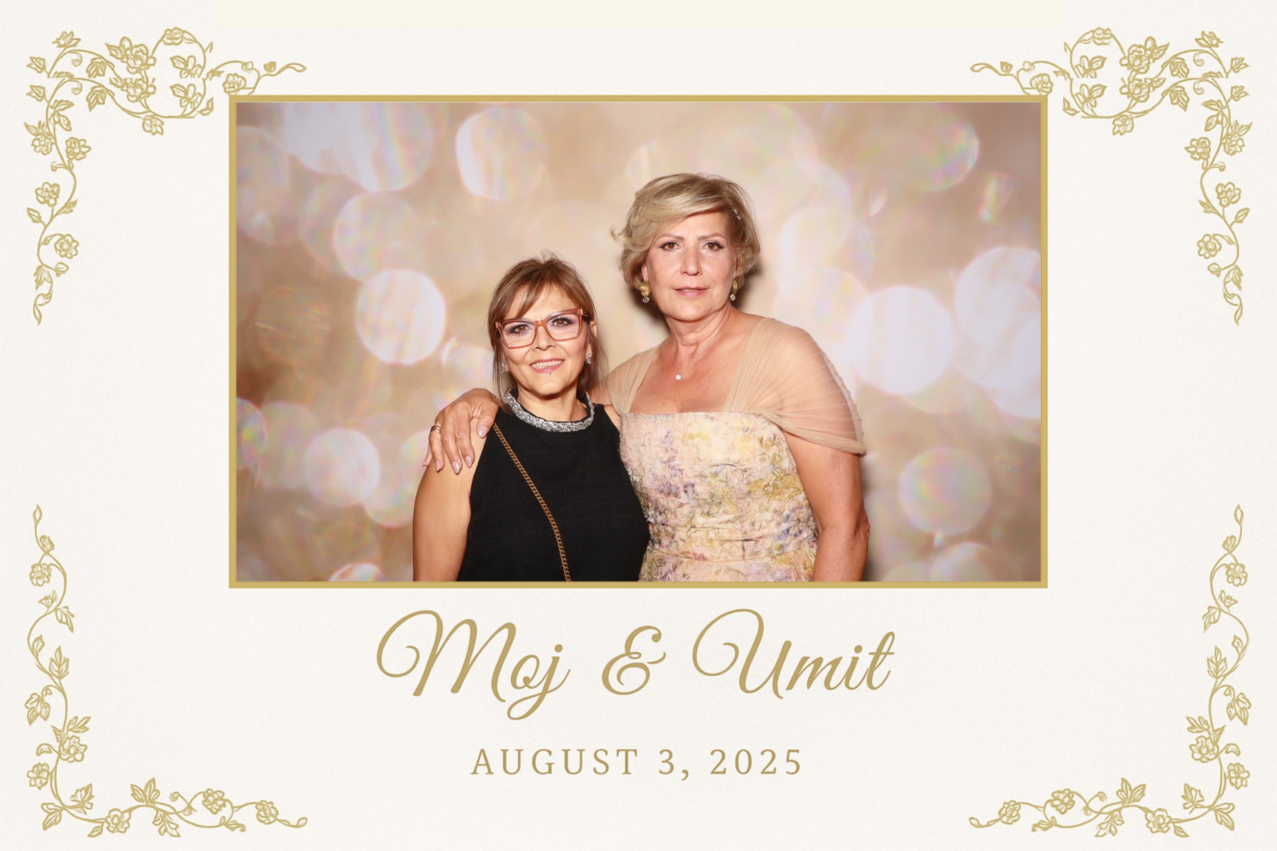 Moj & Umit  | View more photos from the event at gallery.myselfiemirror.ca/u/romanmyselfiemirrorca/Moj-Umit